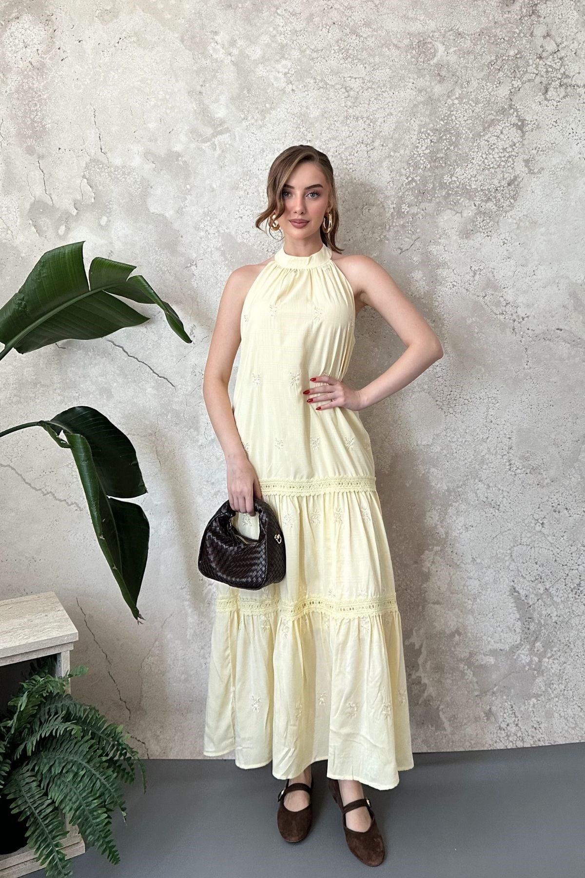 Sarı Güpür Detaylı Kat Kat Maxi Elbise