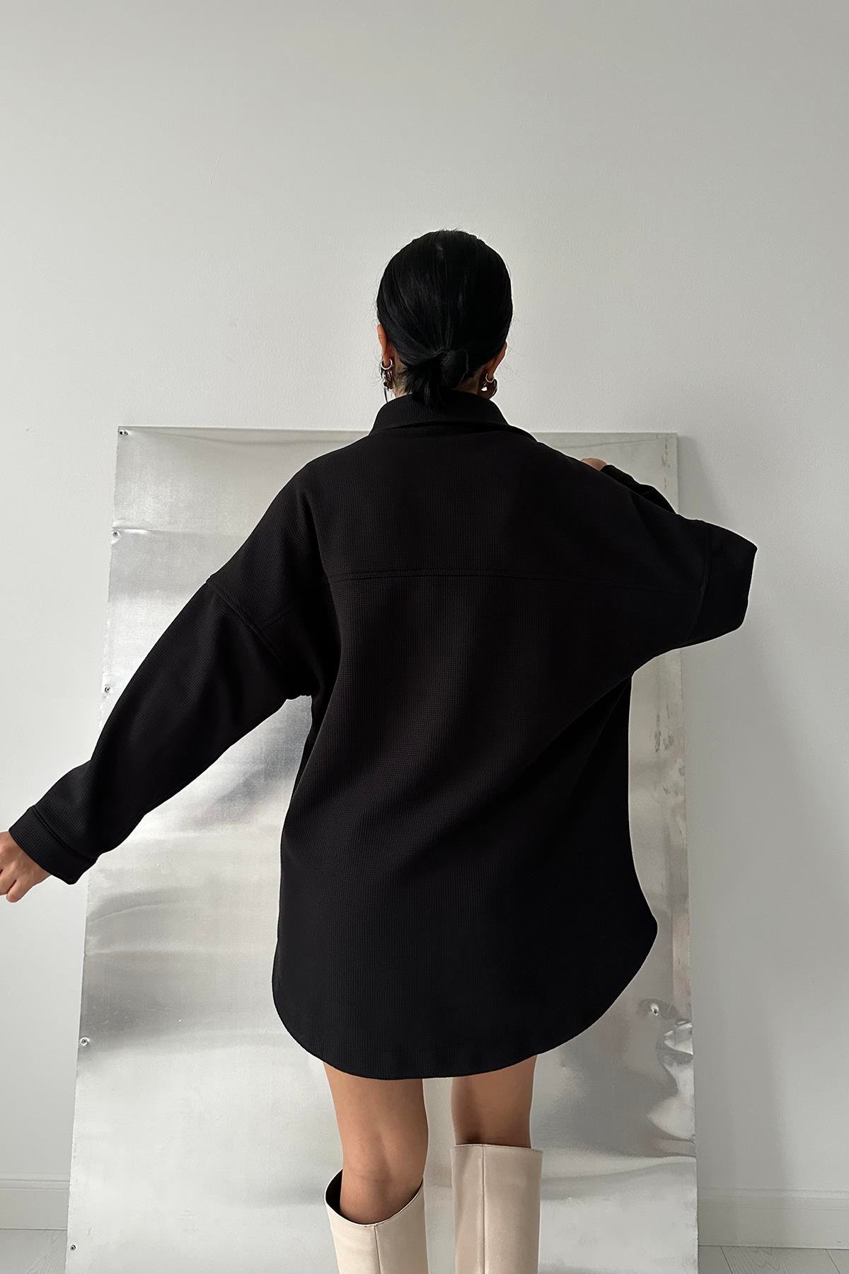 Yandan Yırtmaçlı Gömlek - Siyah