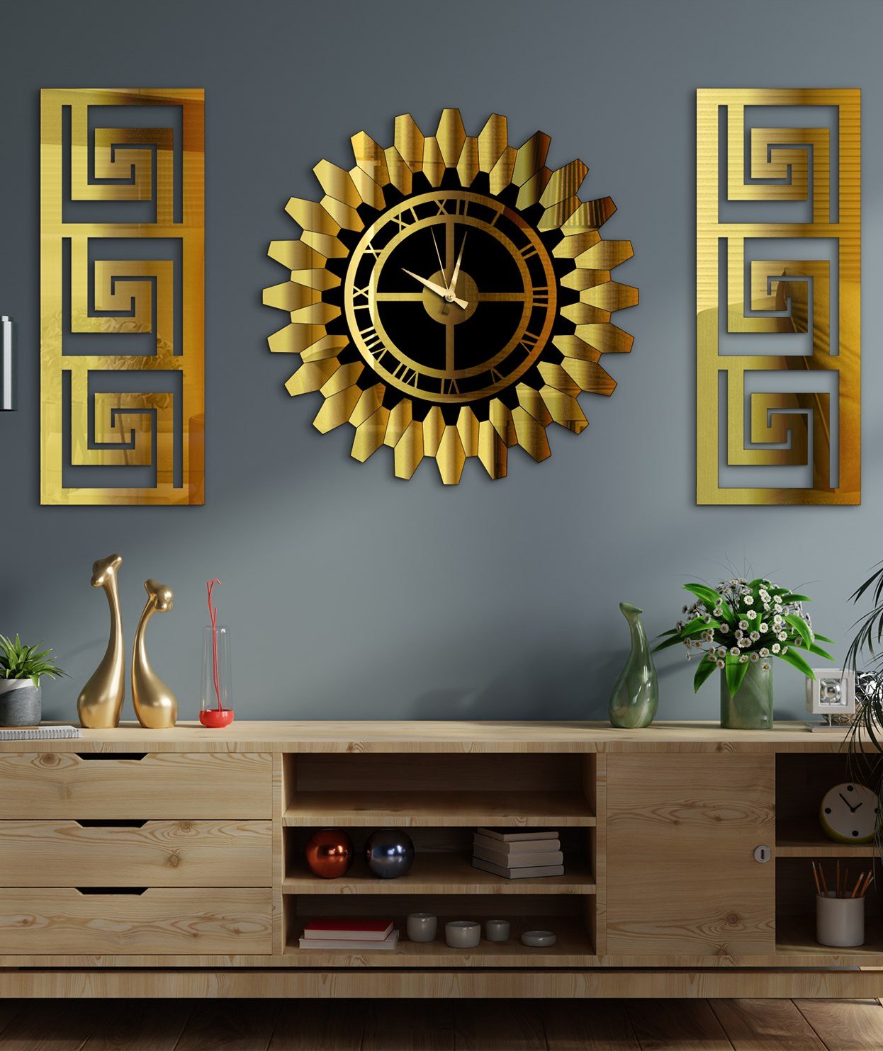 Çark Saat Kenarlık Süslemeli Gold Saat