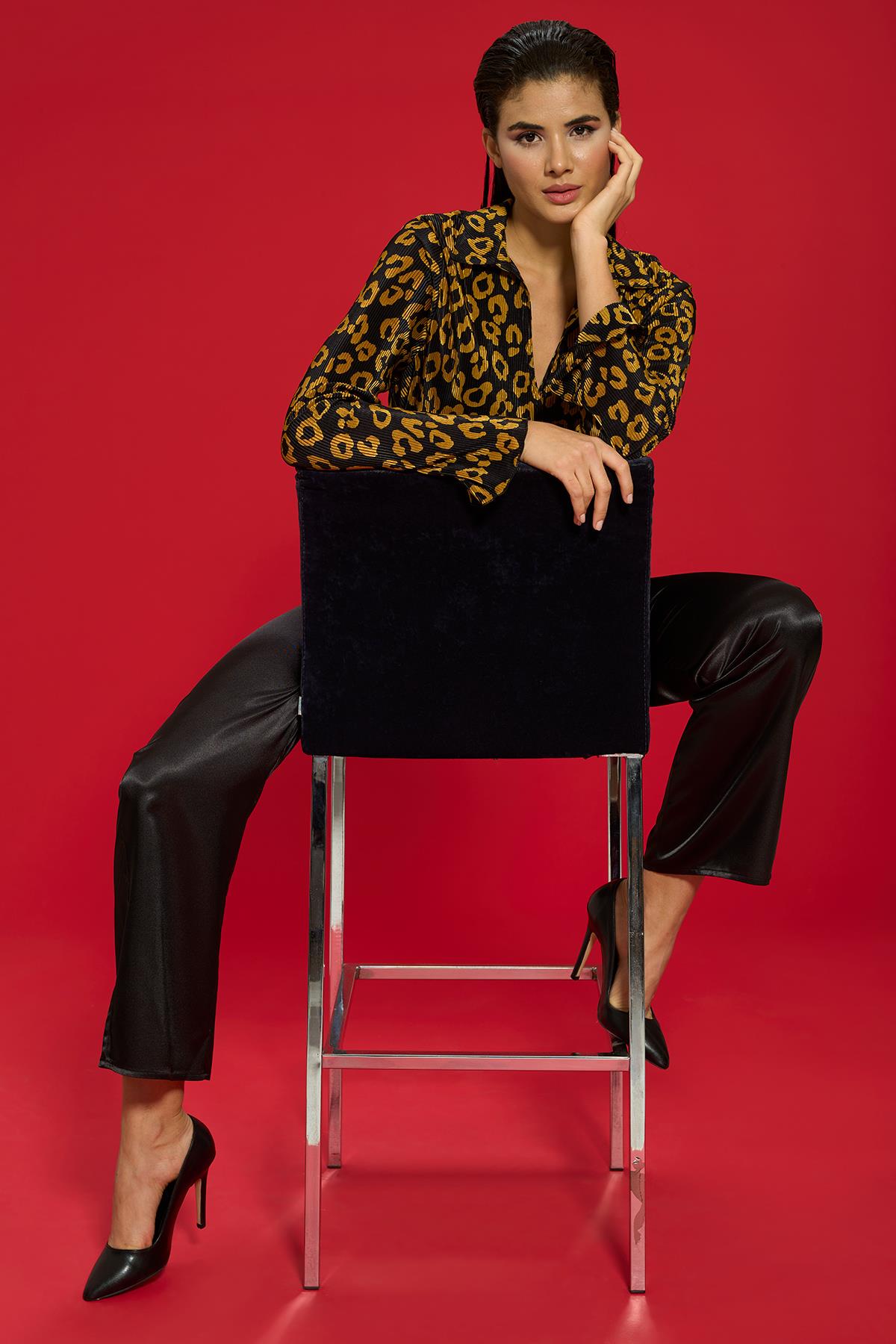 For You Sleepwear Pijama Takımı For You İn&Out For You İn&Out 6 lı Pliseli Leopar Bustiyerli Siyah Pijama Takım 