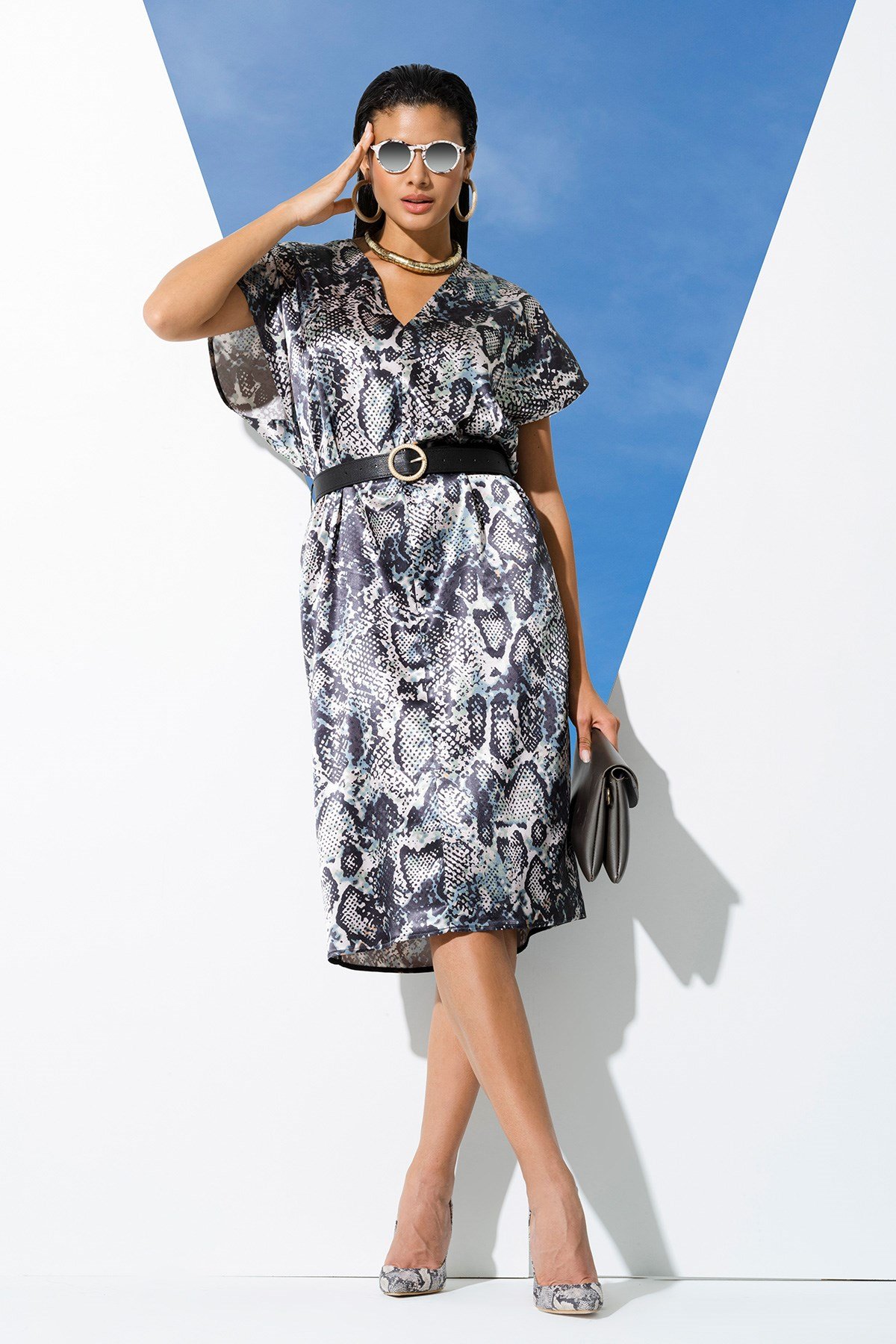 For You İn&Out/For You Moda For You İn&Out For You İn&Out İçeride ve Dışarıda V Yaka Yılan Desen Kemerli Yeşil Saten Sabahlık/Elbise 