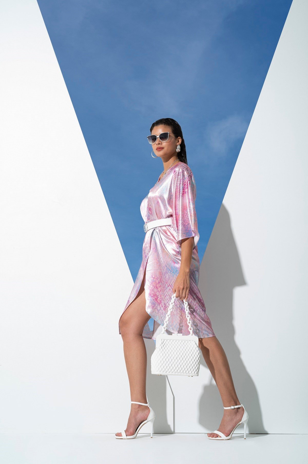 For You İn&Out/For You Moda For You İn&Out For You İn&Out İçeride ve Dışarıda V Yaka Yılan Desen Kemerli Pembe Saten Sabahlık/Elbise 