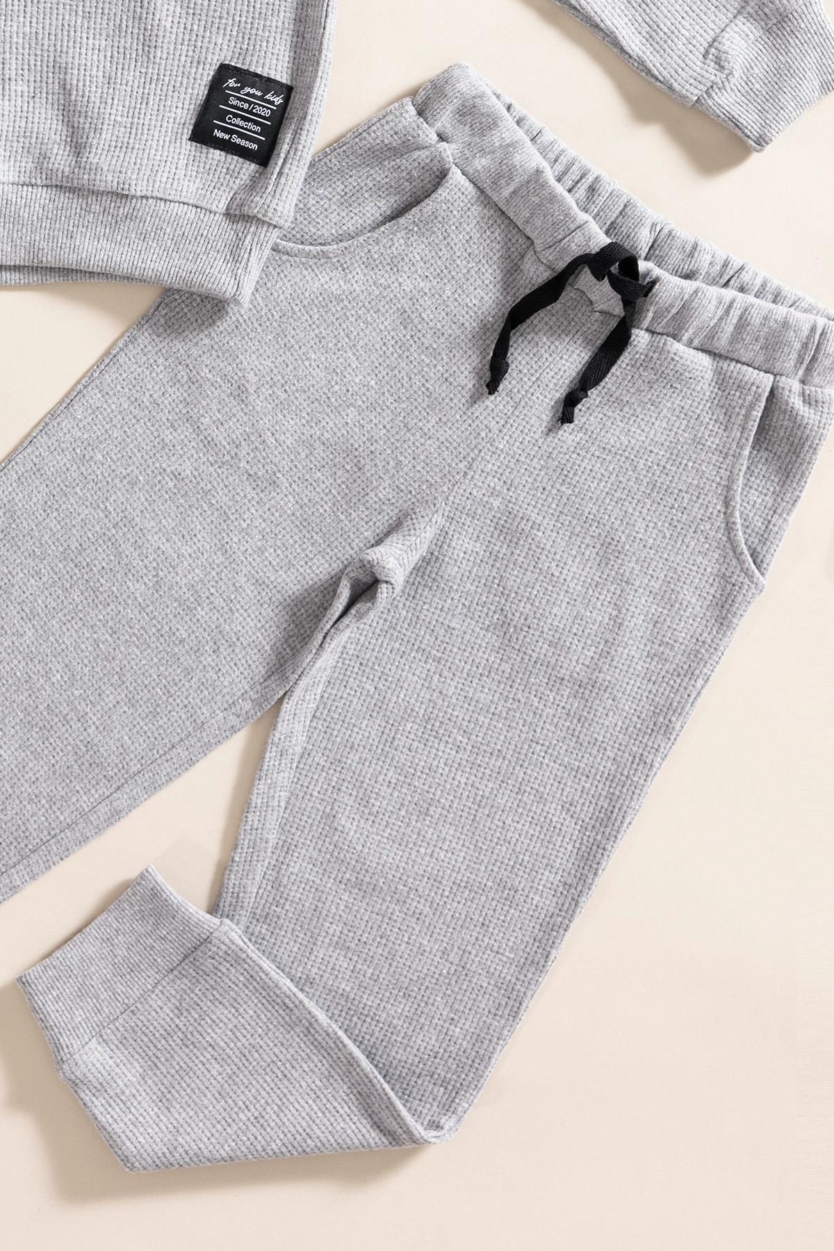 For You Kids 2'li Kapişonlu Koyu Gri Waffle Sweat Jogger Alt Üst Takım For You Kids 2'li Kapişonlu Koyu Gri Waffle Sweat Jogger Alt Üst Takım