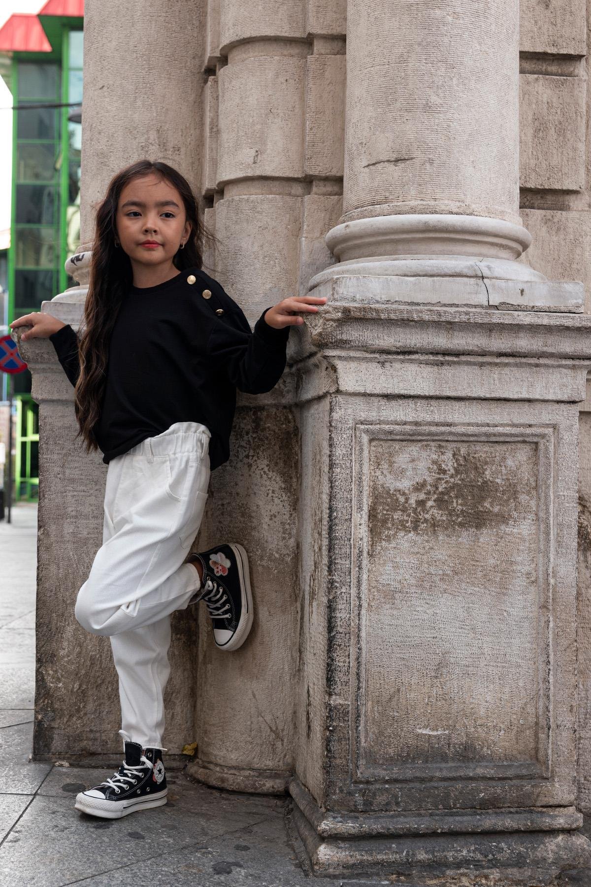 For You Kids 2'li Omuz Düğmeli Bel Fırfırlı Ekru Gabardin Pantolon Takım For You Kids 2'li Omuz Düğmeli Bel Fırfırlı Ekru Gabardin Pantolon Takım