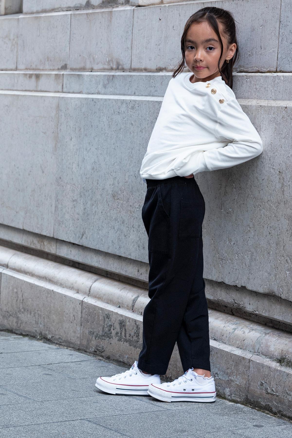 For You Kids 2'li Omuz Düğmeli Bel Fırfırlı Siyah Gabardin Pantolon Takım For You Kids 2'li Omuz Düğmeli Bel Fırfırlı Siyah Gabardin Pantolon Takım