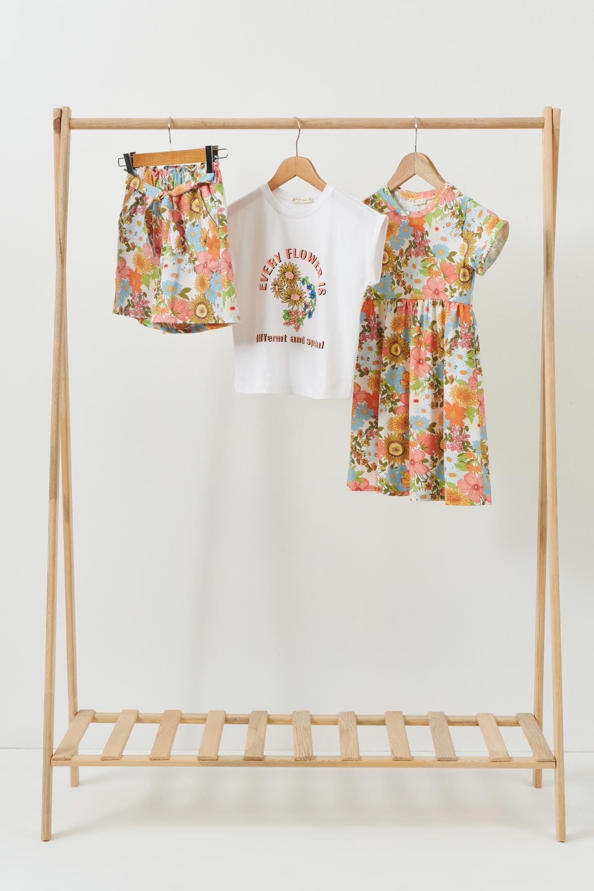 For You Kids 3 lü Çicekli Elbise Yeşil Takım For You Kids 3'lü Çicekli Elbise Yeşil Takım