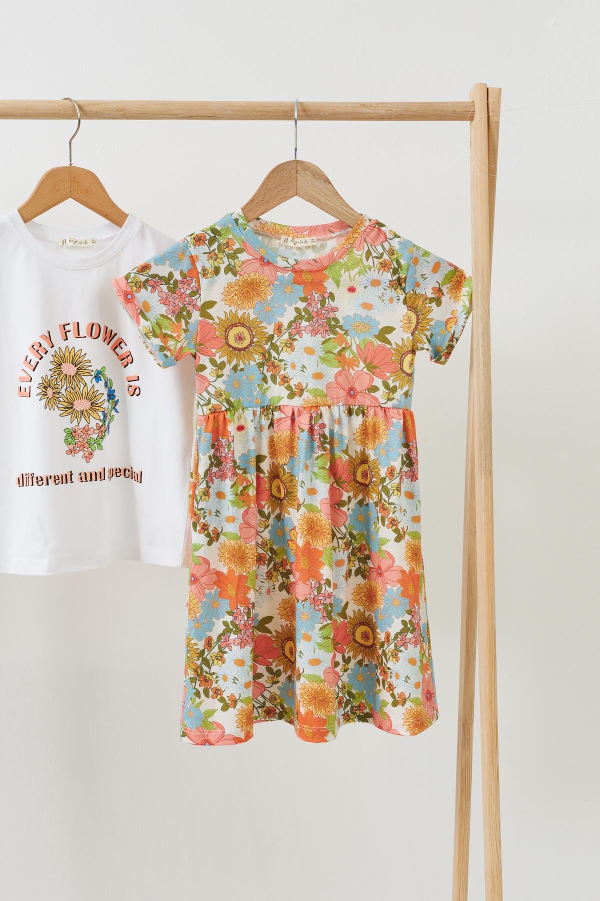 For You Kids 3 lü Çicekli Elbise Yeşil Takım For You Kids 3'lü Çicekli Elbise Yeşil Takım