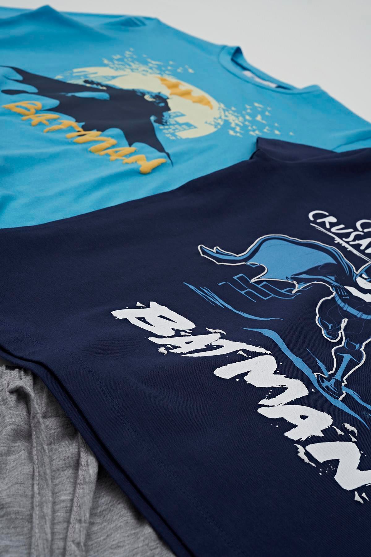 For You Kids 4'lü Batman Baskılı Lacivert Tshirt Şort Pantolon For You Kids 4'lü Batman Baskılı Lacivert Tshirt Şort Pantolon Takım