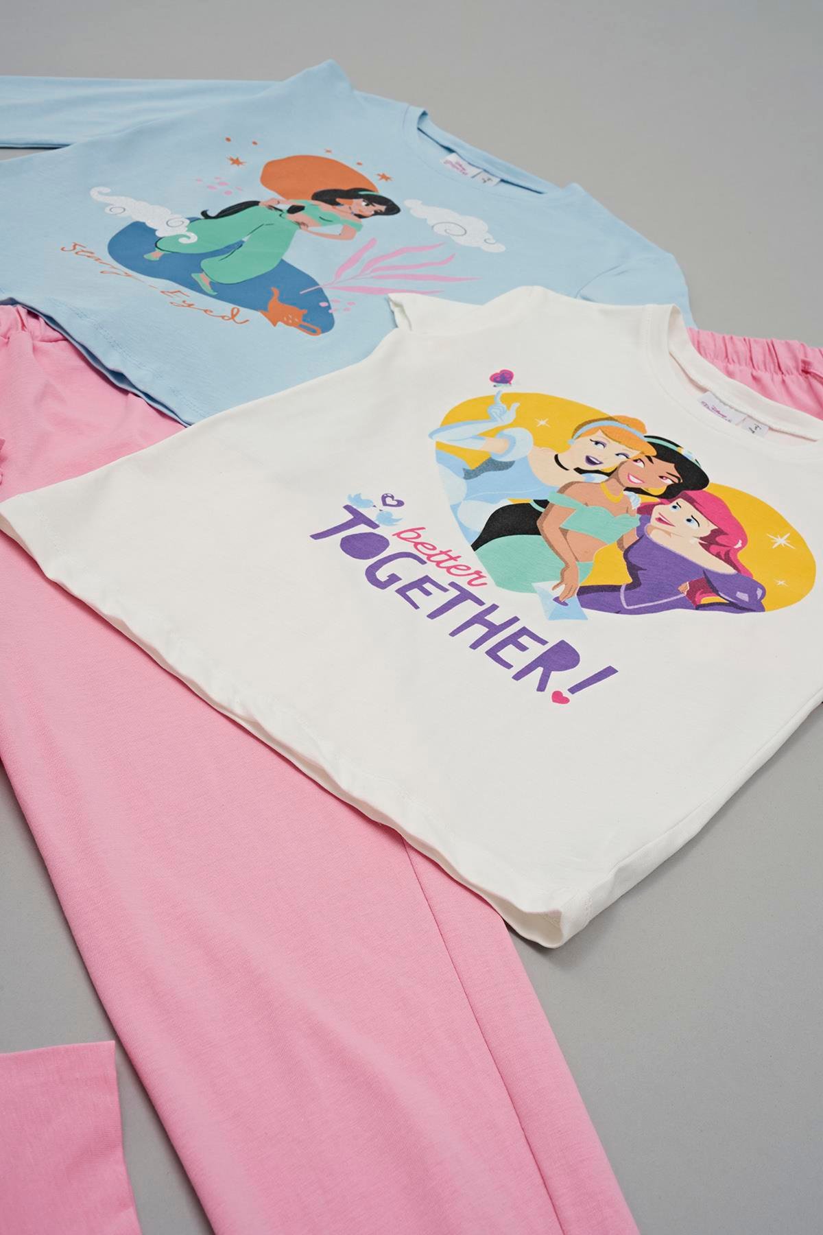 For You Kids 4'lü Disney Princess Baskılı Tshirt Şort Pantolon Takım For You Kids 4'lü Disney Princess Baskılı Tshirt Şort Pantolon Takım