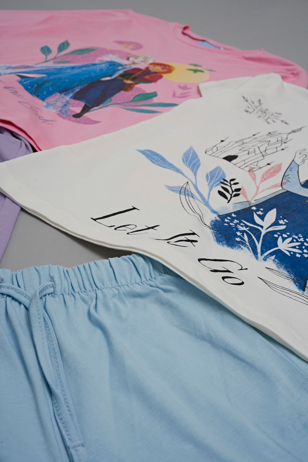 For You Kids 4'lü Frozen Baskılı Pudra Tshirt Şort Pantolon Takım For You Kids 4'lü Frozen Baskılı Pudra Tshirt Şort Pantolon Takım