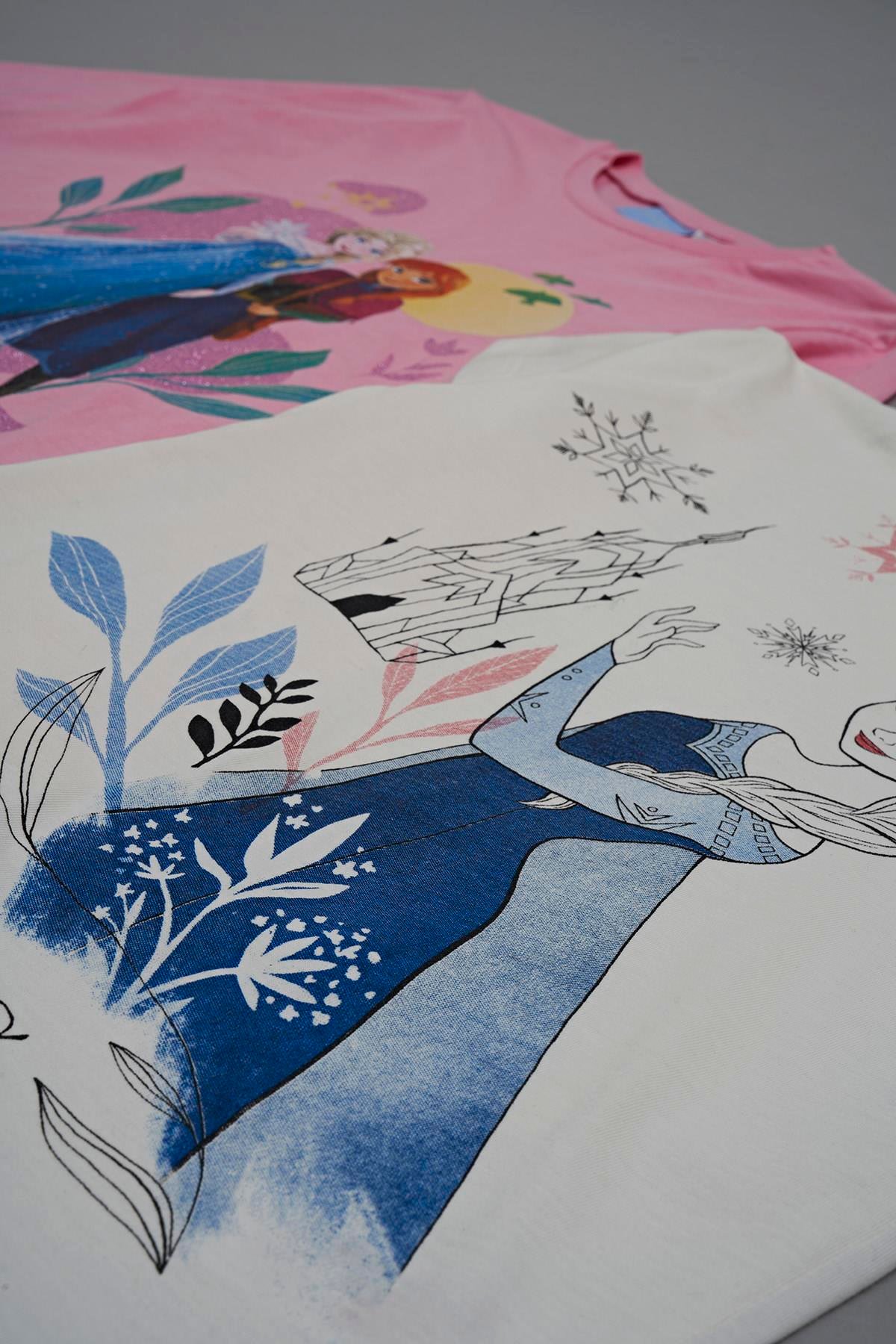 For You Kids 4'lü Frozen Baskılı Pudra Tshirt Şort Pantolon Takım For You Kids 4'lü Frozen Baskılı Pudra Tshirt Şort Pantolon Takım