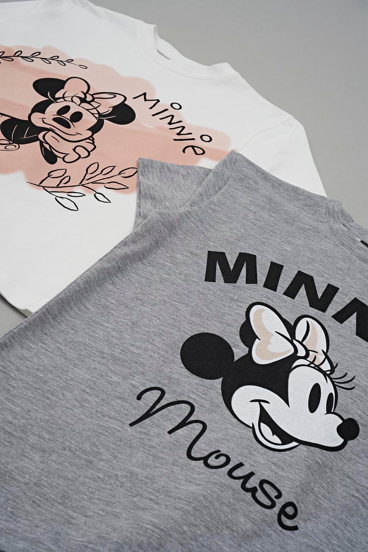 For You Kids 4'lü Minnie Mouse Baskılı Tshirt Şort Pantolon Takım  For You Kids 4'lü Minnie Mouse Baskılı Tshirt Şort Pantolon Takım 