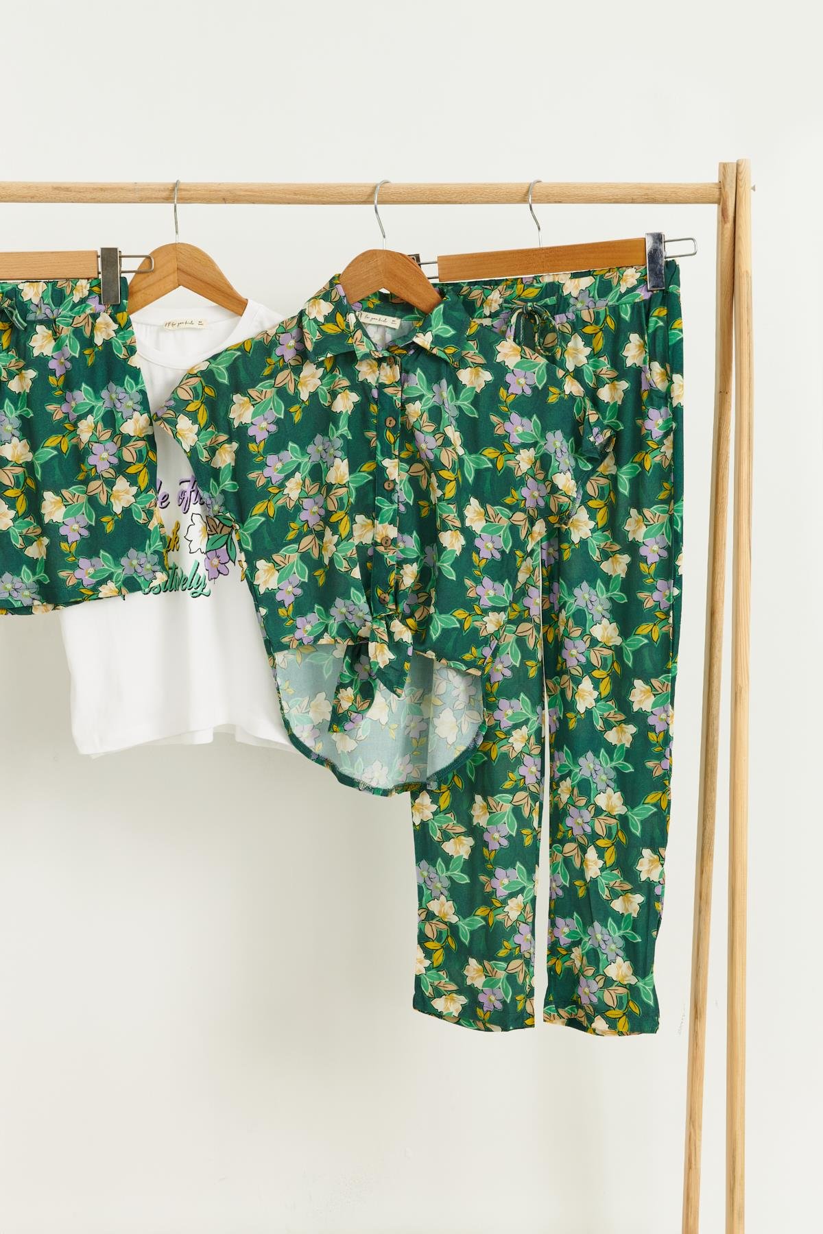 4'lü Tshirt Gömlek Pantolon Şort Yeşil Takım For You Kids 4'lü Tshirt Gömlek Pantolon Şort Yeşil Takım