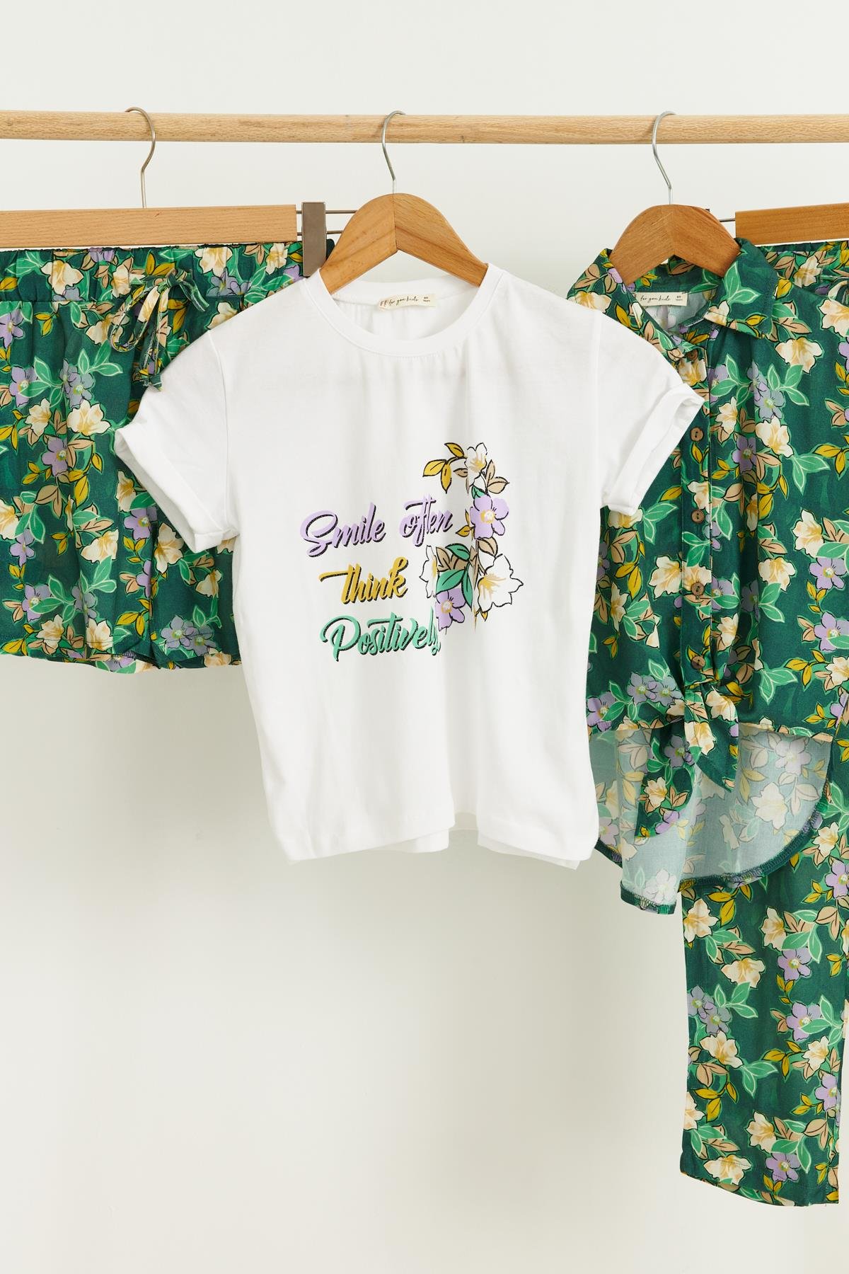 4'lü Tshirt Gömlek Pantolon Şort Yeşil Takım For You Kids 4'lü Tshirt Gömlek Pantolon Şort Yeşil Takım