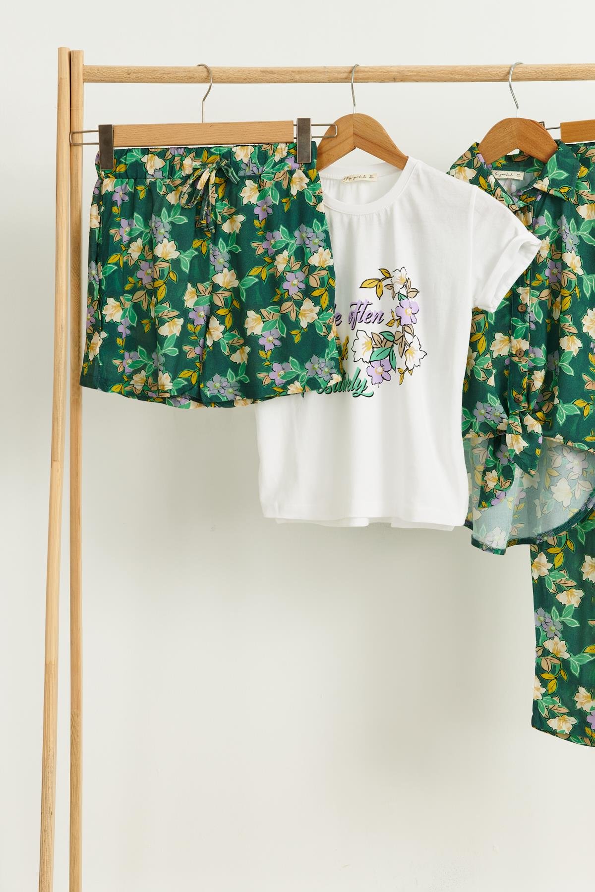 4'lü Tshirt Gömlek Pantolon Şort Yeşil Takım For You Kids 4'lü Tshirt Gömlek Pantolon Şort Yeşil Takım