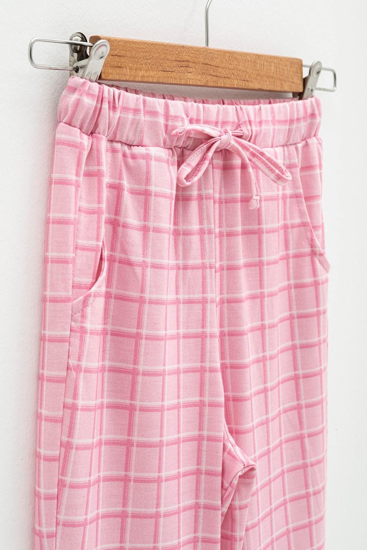 For You Kids 4'lü Winx Baskılı Tshirt Şort Pantolon Beyaz Takım  For You Kids 4'lü Winx Baskılı Tshirt Şort Pantolon Beyaz Takım 