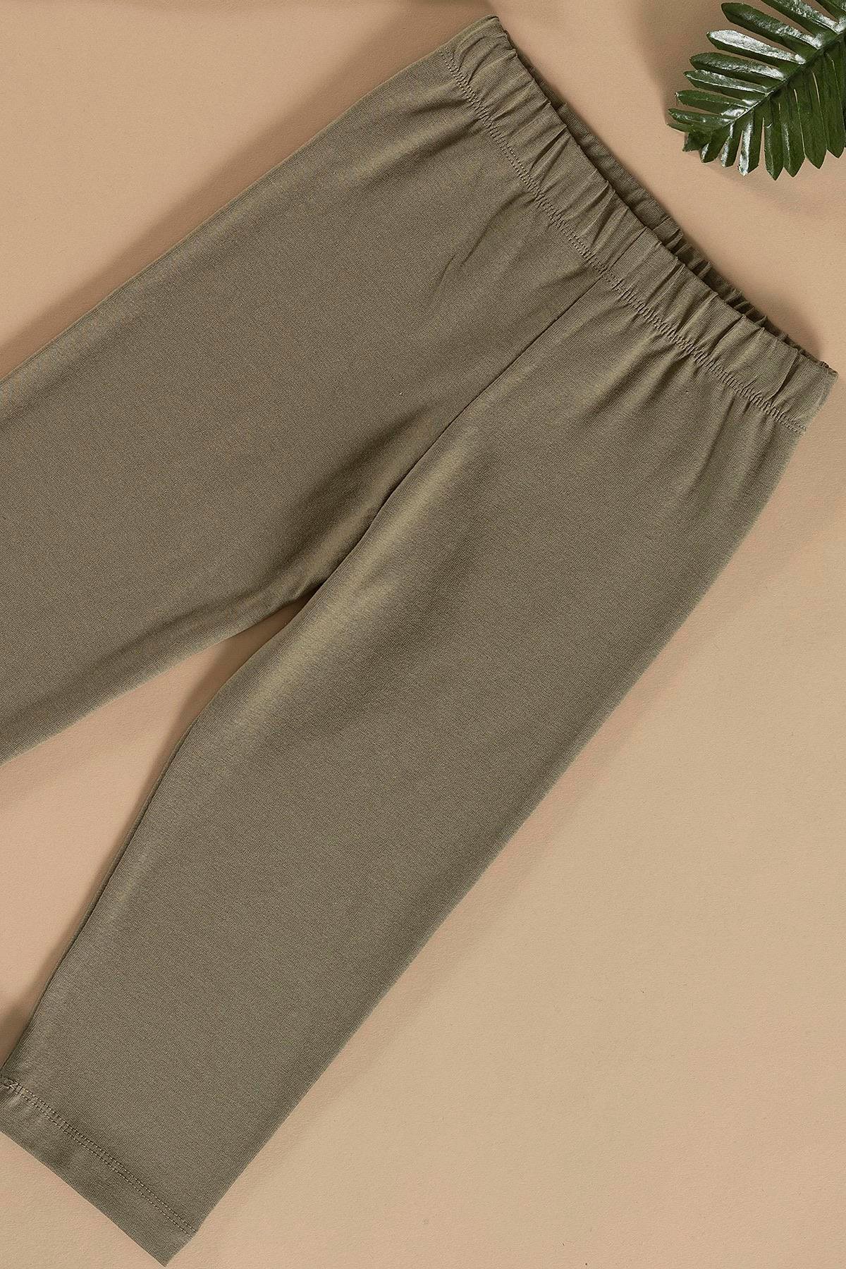 For You Kids Baskılı Tshirt Tayt Haki Alt Üst Takım For You Kids Baskılı Tshirt Tayt Haki Alt Üst Takım