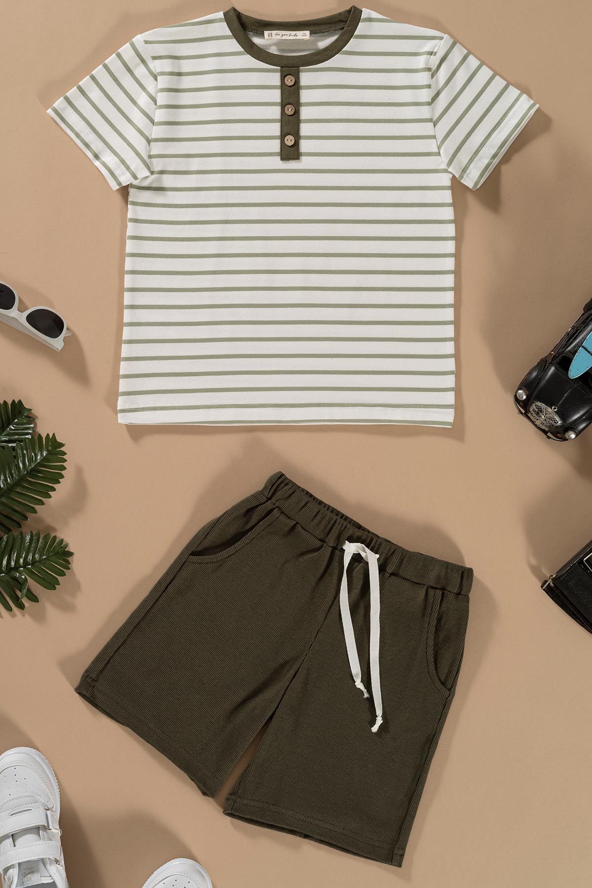 For You Kids Çizgili Garnili Düğmeli Yeşil Tshirt Şort Takım For You Kids Çizgili Garnili Düğmeli Yeşil Tshirt Şort Takım