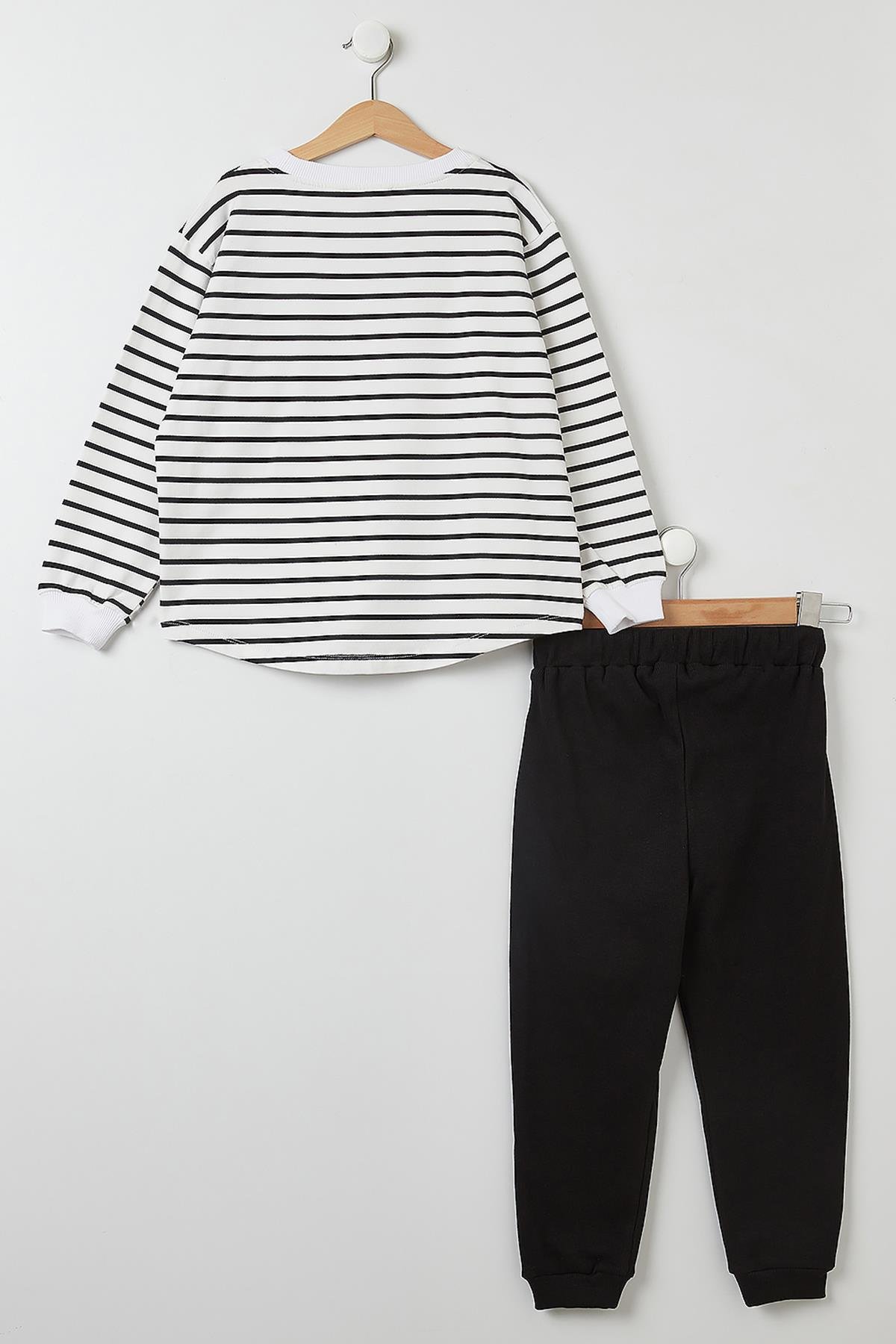 For You Kids Çizgili Siyah Cep Detaylı Alt Üst Takım  For You Kids Çizgili Siyah Cep Detaylı Alt Üst Takım