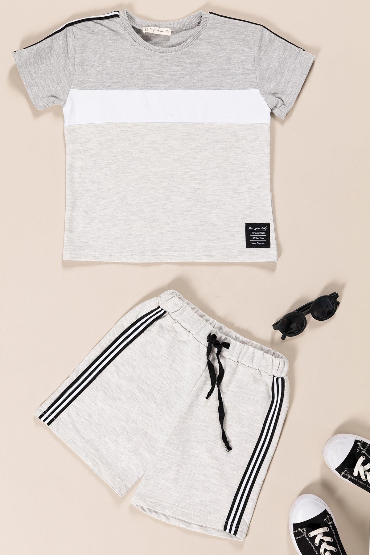 For You Kids Etiket ve Yanı Şerit Çizgi Detaylı Erkek Çocuk T-Shirt Şort Takım  | Gri For You Kids Etiket ve Yanı Şerit Çizgi Detaylı Erkek Çocuk T-Shirt Şort Takım  | Gri