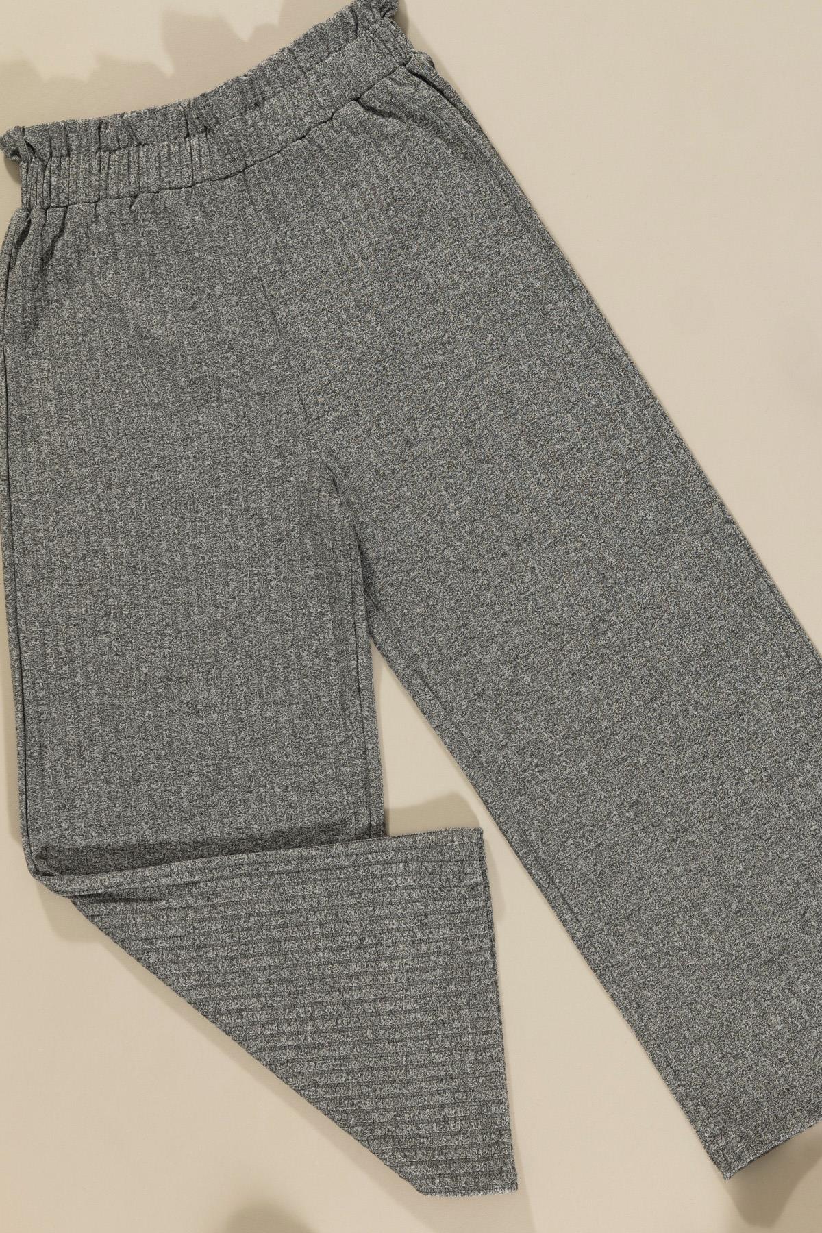 For You Kids Fırfır Detaylı Tsihrt Pantolon Antrasit Takım For You Kids Fırfır Detaylı Tsihrt Pantolon Antrasit Takım