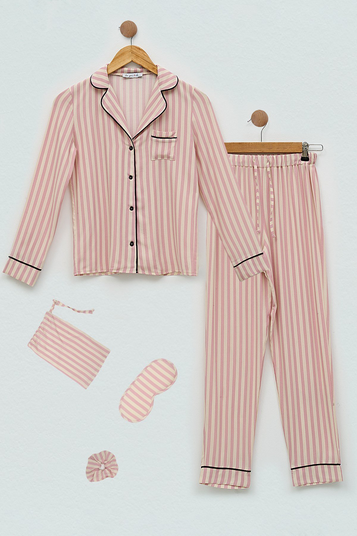 Çocuk>Kız Çocuk>Kız Çocuk Pijama Takımı For You Kids For You Kids 7 li Viskon Biyeli Çizgili Fuşya Pijama Takımı