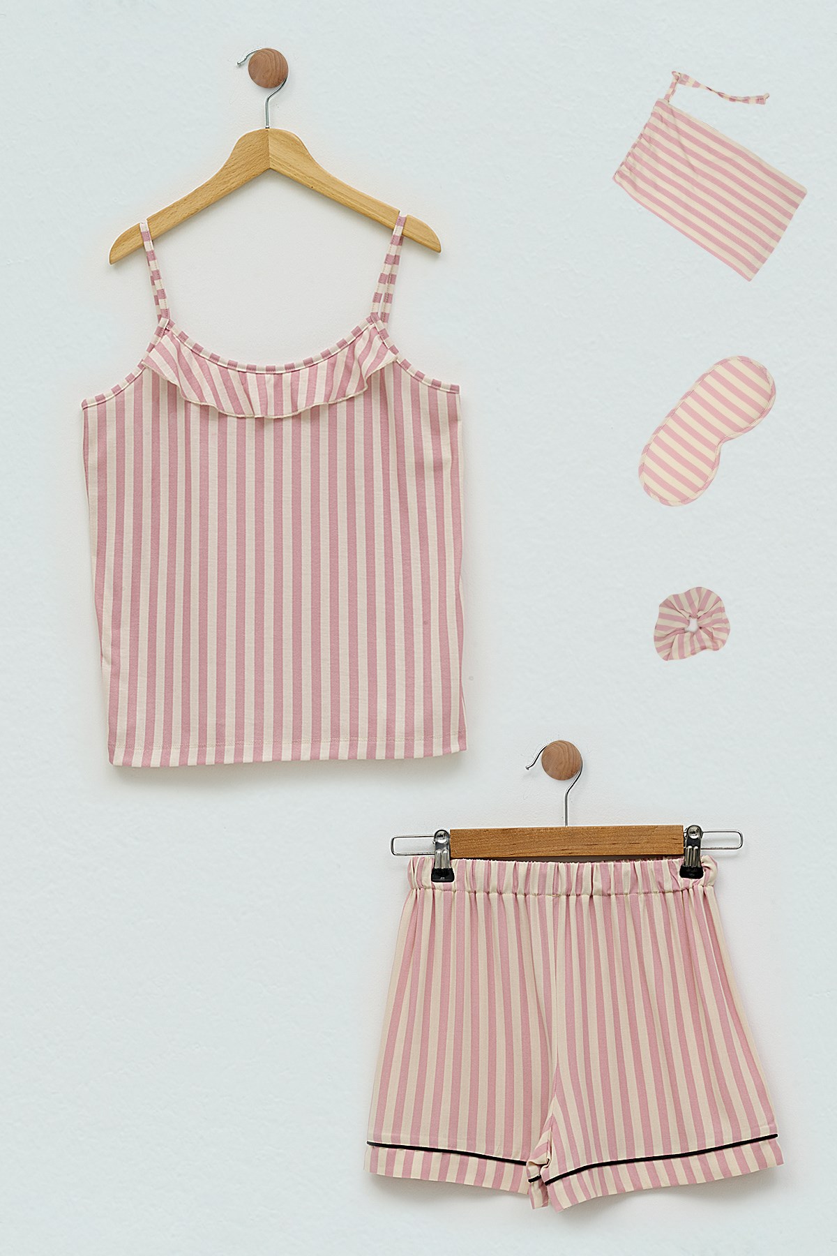 Çocuk>Kız Çocuk>Kız Çocuk Pijama Takımı For You Kids For You Kids 7 li Viskon Biyeli Çizgili Fuşya Pijama Takımı