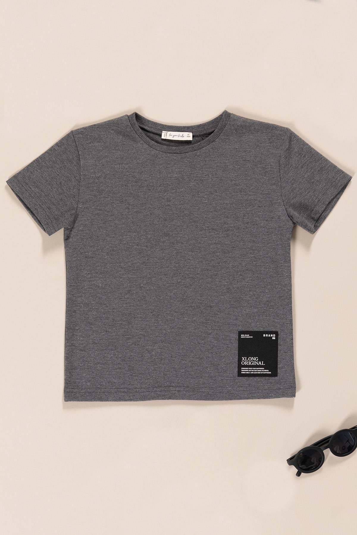 For You Kids Geniş Etiket Detaylı Erkek Çocuk T-Shirt Şort Takım | Antrasit For You Kids Geniş Etiket Detaylı Erkek Çocuk T-Shirt Şort Takım | Antrasit