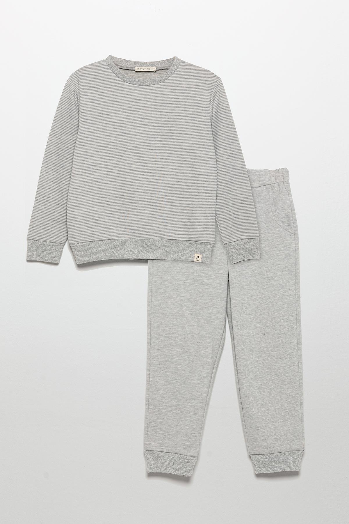 For You Kids Çizgili Sweatshirt Jogger Gri Alt Üst Takım For You Kids İnce Çizgili Sweatshirt Jogger Gri Alt Üst Takım