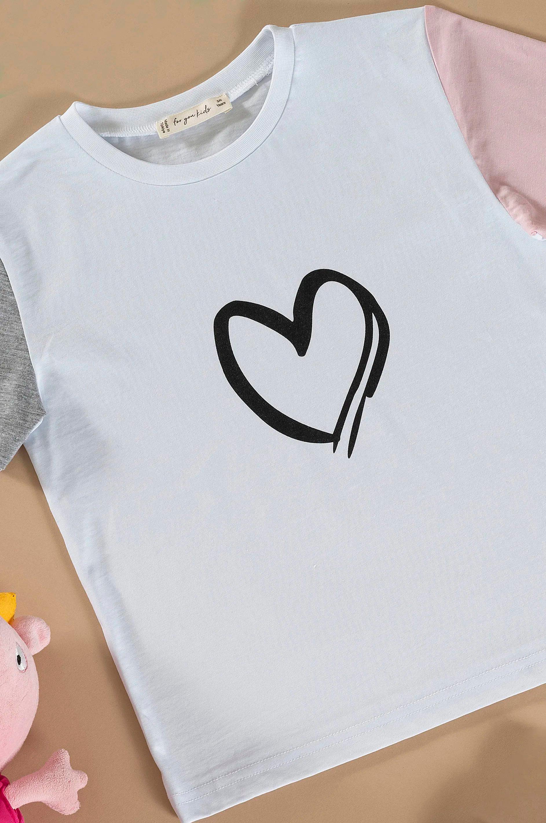 Kalp Baskılı Gri Tshirt Şort Takım  For You Kids Kalp Baskılı Gri Tshirt Şort Takım 