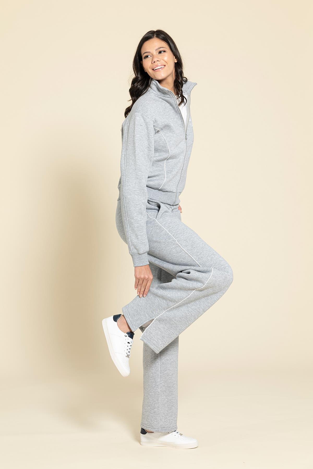 For You Moda 2'li Fermuarlı Biye Detaylı Gri Eşofman Takımı For You Moda 2'li Fermuarlı Biye Detaylı Gri Eşofman Takımı
