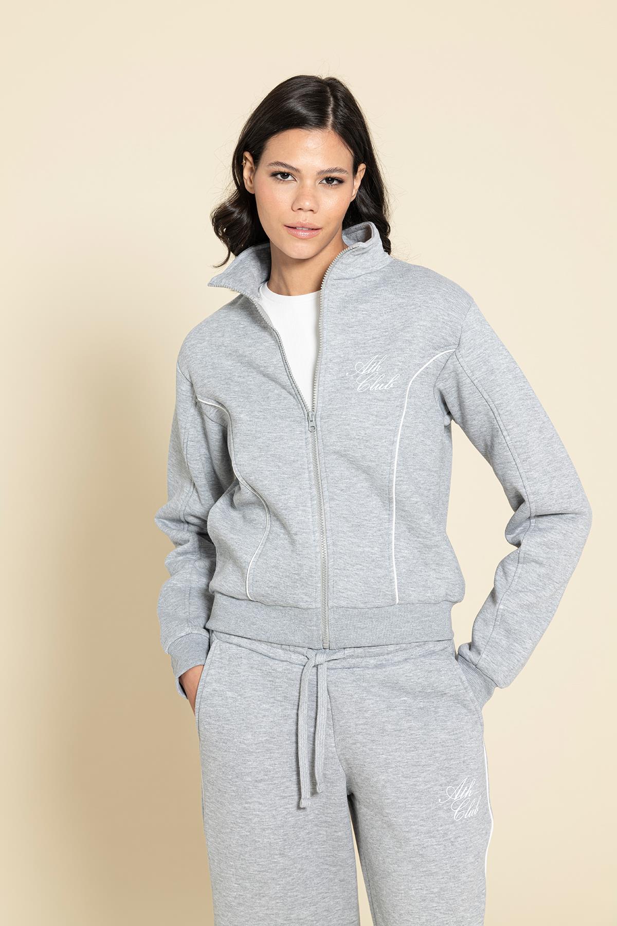 For You Moda 2'li Fermuarlı Biye Detaylı Gri Eşofman Takımı For You Moda 2'li Fermuarlı Biye Detaylı Gri Eşofman Takımı