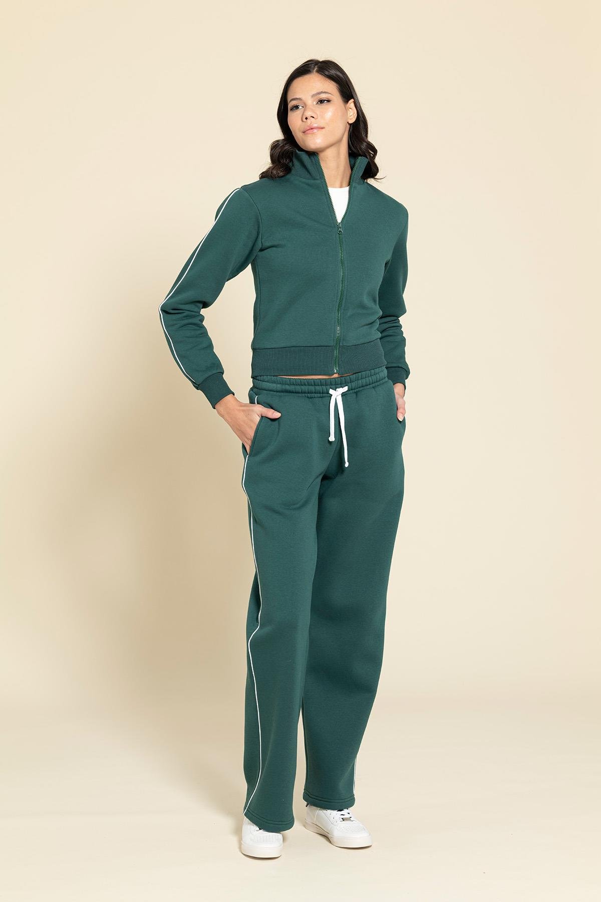 For You Moda 2'li Fermuarlı Kol Biye Detaylı Yeşil Eşofman Takımı For You Moda 2'li Fermuarlı Kol Biye Detaylı Yeşil Eşofman Takımı