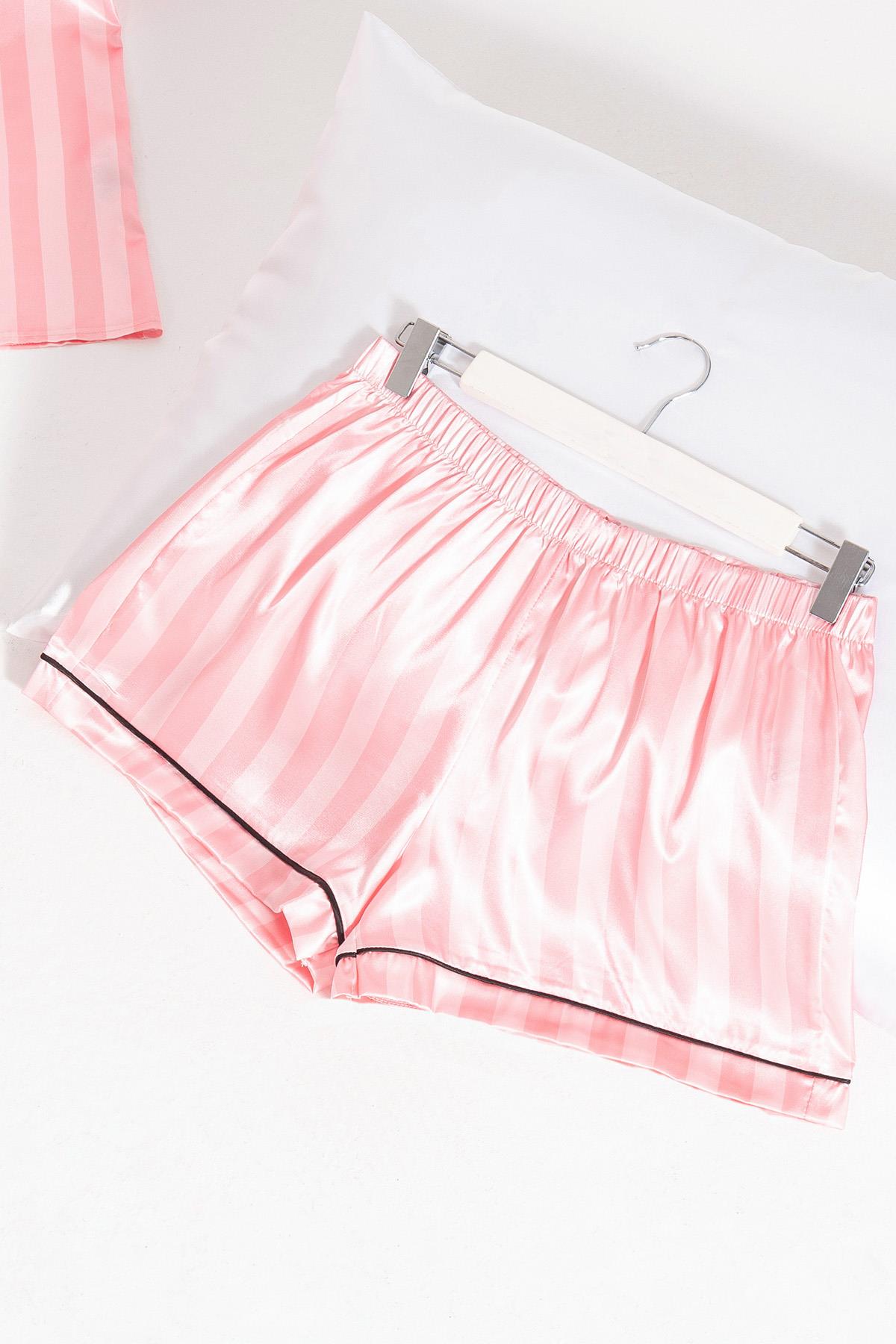 For You Moda 5'li Pembe Fuşya Çizgili Saten Pijama Şort Takım For You Moda 5'li Pembe Fuşya Çizgili Saten Pijama Şort Takım