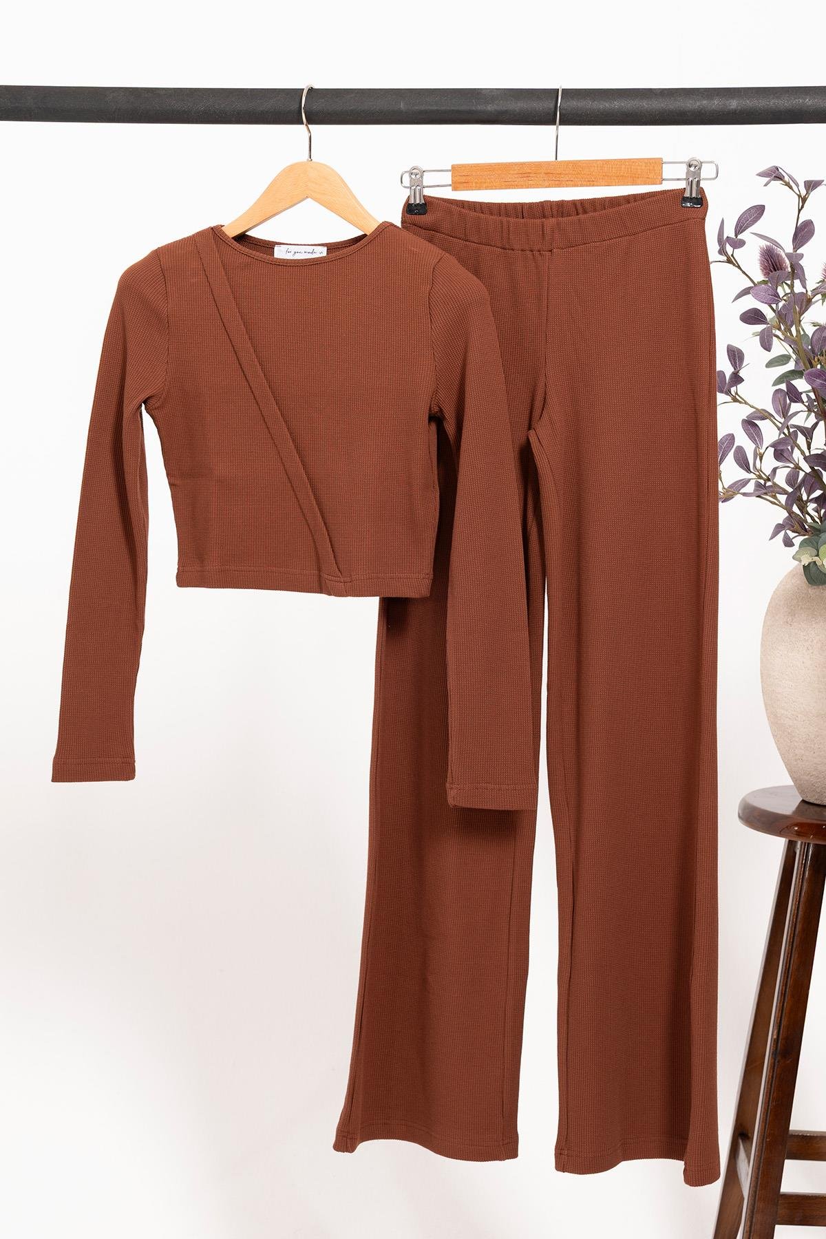 For You Moda Büyük Beden Waffle Kumaş Uzun Alt Üst Takım – Kahverengi | %100 Pamuk Doğal Kumaş For You Moda Büyük Beden Waffle Kumaş Uzun Alt Üst Takım – Kahverengi | %100 Pamuk Doğal Kumaş