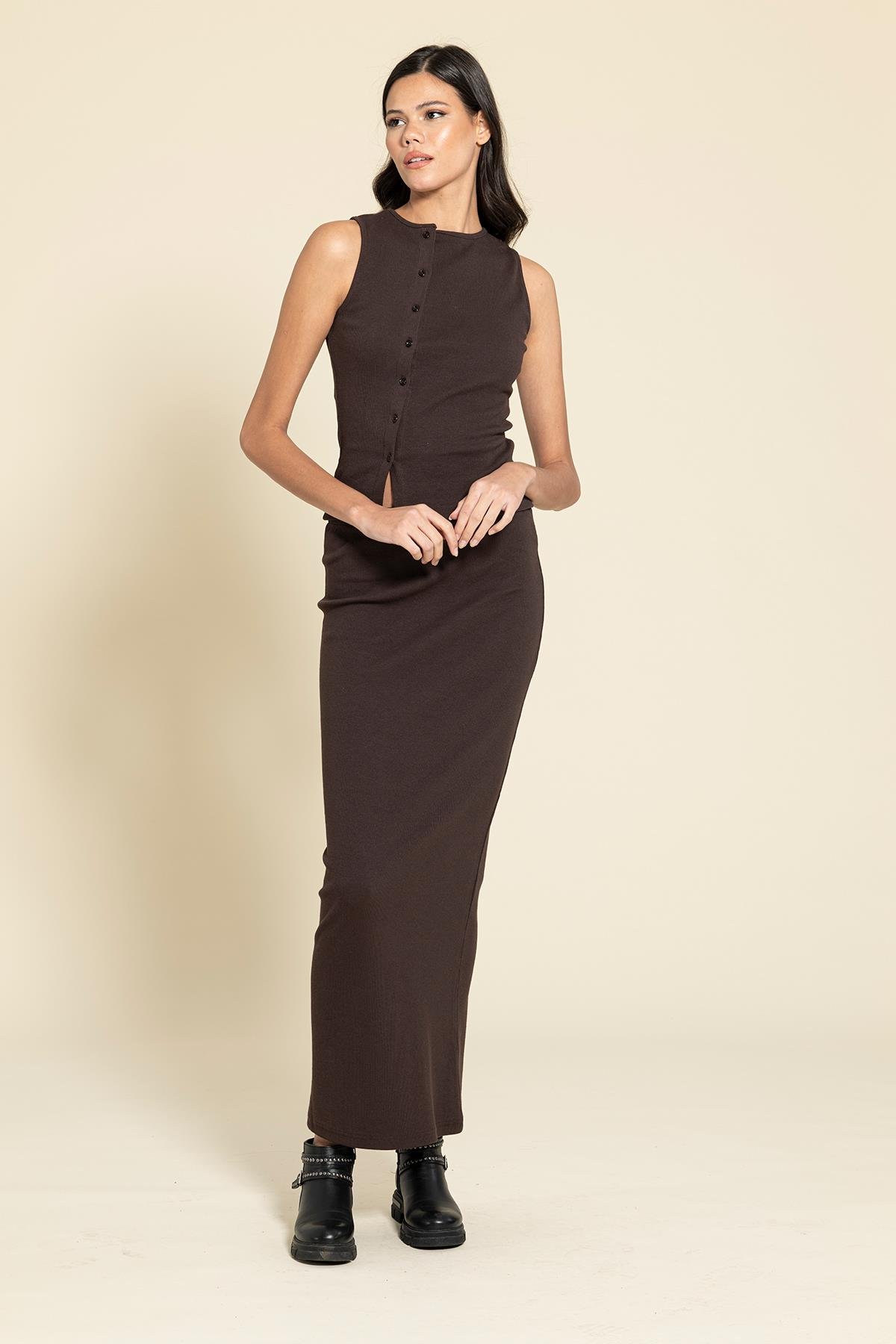 For You Moda Düğmeli Kahverengi Bluz Etek Takım For You Moda Düğmeli Kahverengi Bluz Etek Takım