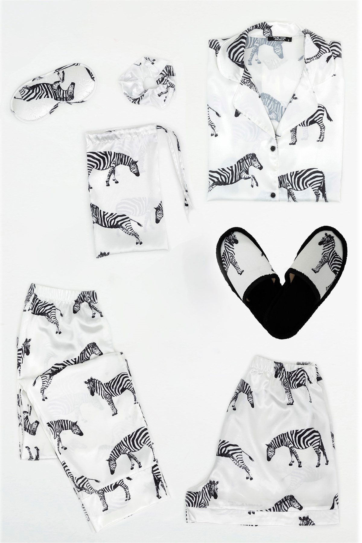 For You Moda Kadın 6 Lı Zebra Desenli Beyaz Saten Pijama Takımı ürünümüz For You Moda ile 289,99 TL dan başlayan fiyatlarla sizlerle For You Moda For You Moda Kadın 6 Lı Zebra Desenli Beyaz Saten Pijama Takımı