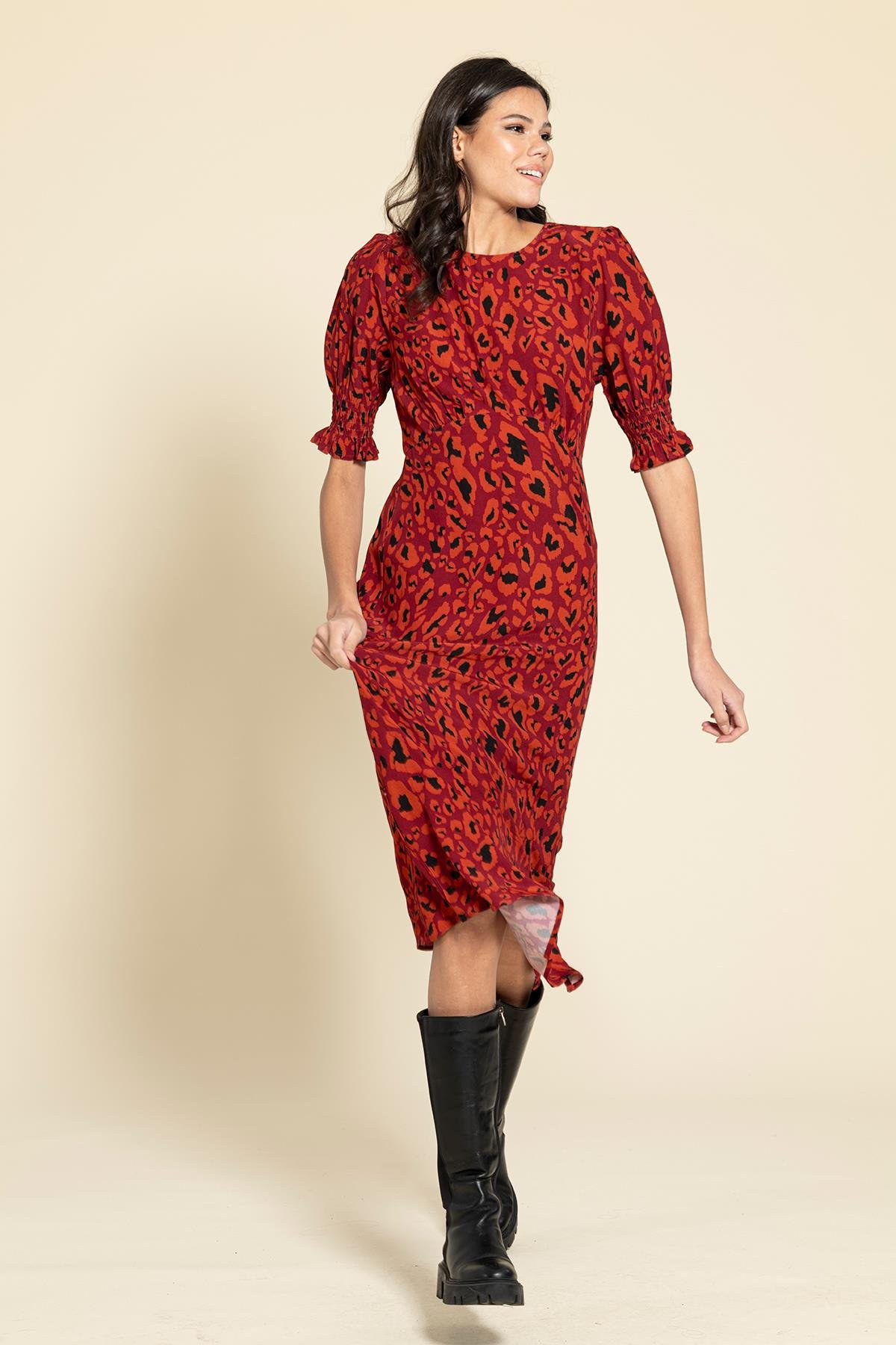 For You Moda Kol Büzgülü Yırtmaçlı Leopar Kırmızı Elbise For You Moda Kol Büzgülü Yırtmaçlı Leopar Kırmızı Elbise