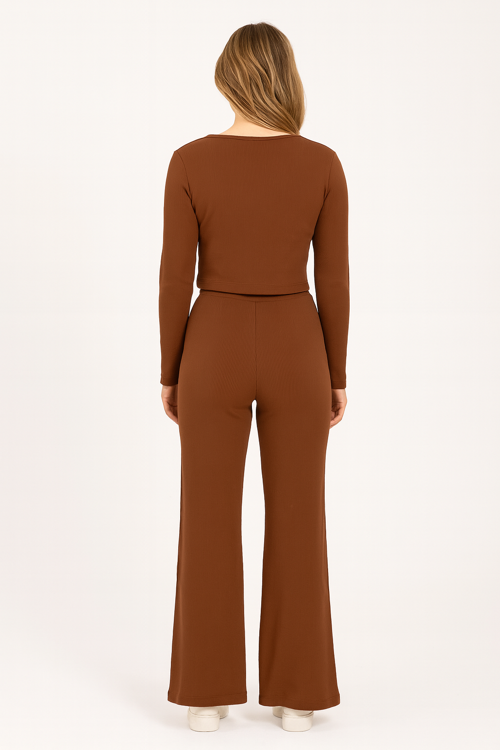 For You Moda'da Kahverengi Renkli Waffle Kumaş Uzun Alt Üst Takımı %100 Doğal Pamuk Kumaştan üretilmiştir. Şıklığı ve rahatlığı bir arada sunan bu takım ile tarzınızı konuşturun! For You Moda Waffle Kumaş Uzun Alt Üst Takım – Kahverengi | %100 Pamuk Doğal Kumaş