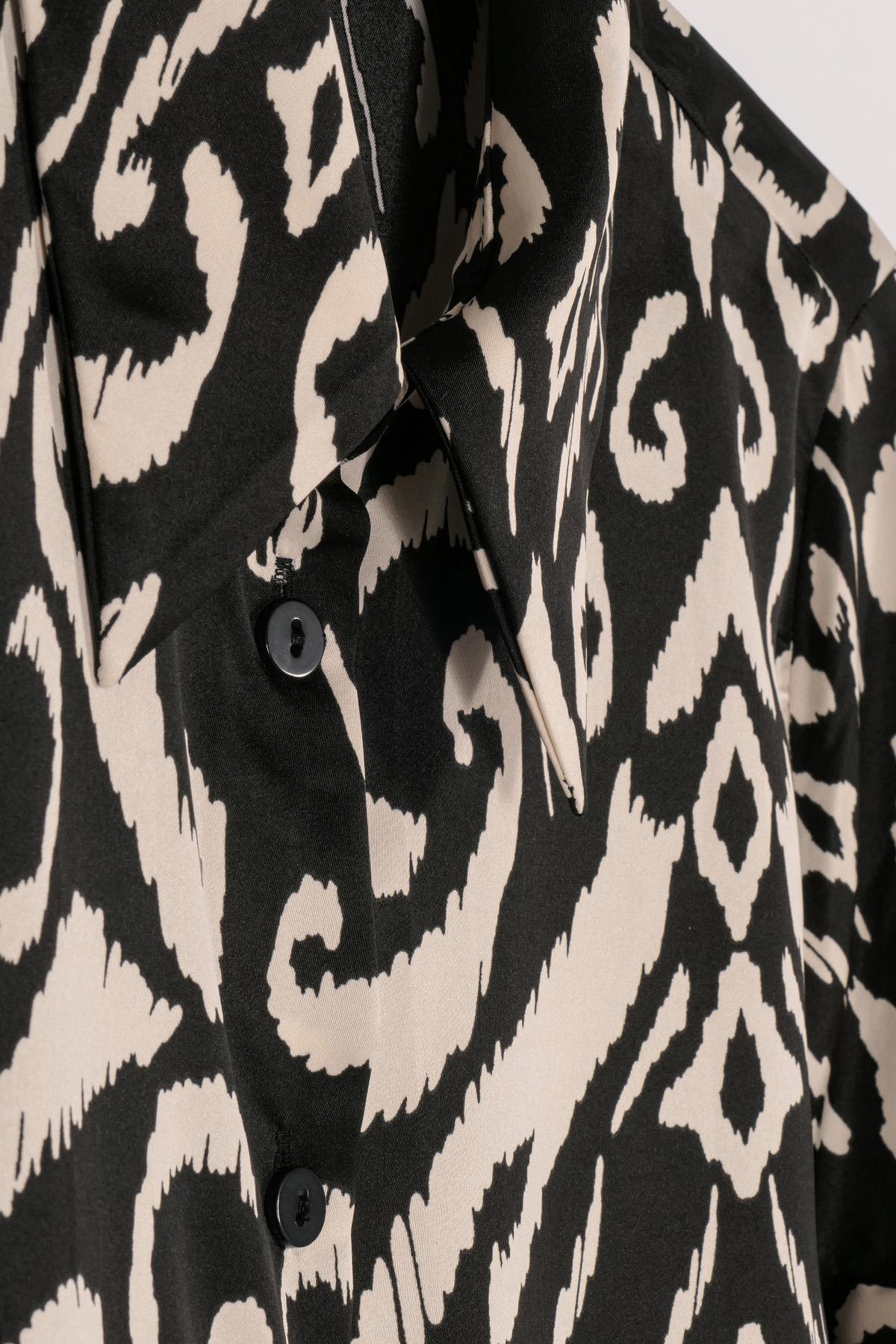 For You Modest Desenli Saten Modest Uzun Siyah Gömlek For You Modest Desenli Saten Modest Uzun Siyah Gömlek