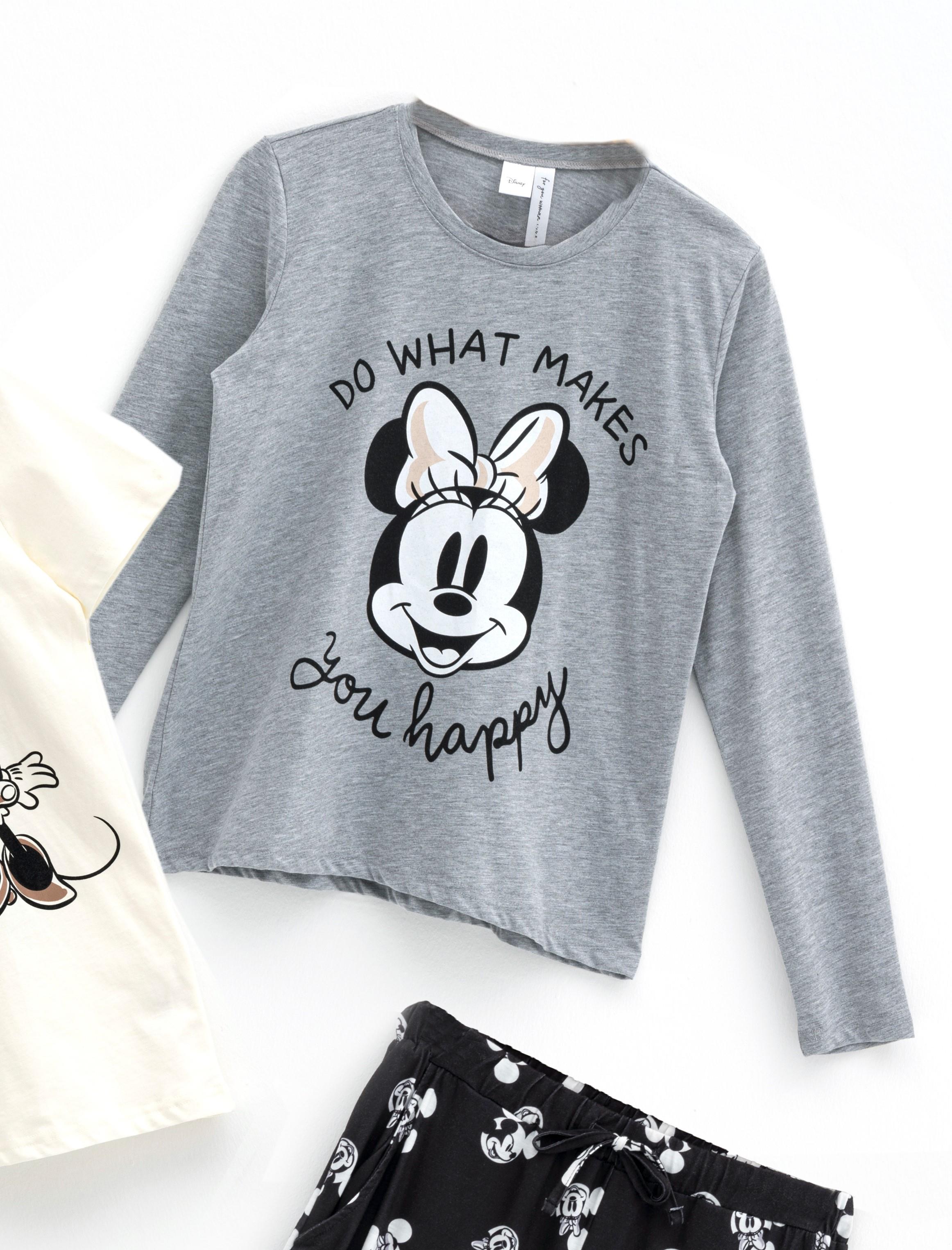 ForYouModa.com.tr'de Kadınlar için rahatlık ve şıklığı bir arada sunan 4'lü Minnie Mouse Siyah-Gri Pijama Takımı! Ev giyim kategorisindeki bu pijama takımı, For You Sleepwear markasının kalitesiyle öne çıkıyor. Şimdi incelemek için tıklayın! For You Sleepwear 4'lü Minnie Mouse Siyah-Gri Pijama Takımı