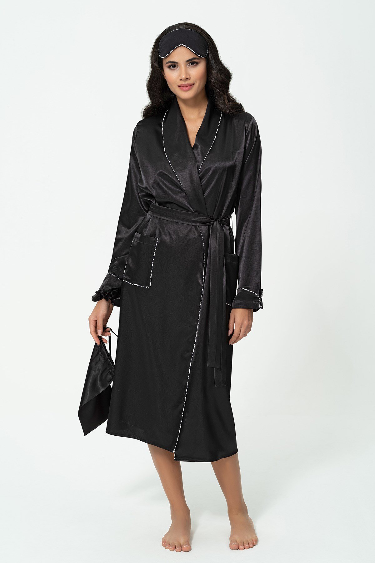 For You Sleepwear 6 lı Leopar Biye Detaylı Sabahlık Atlet Şort Siyah Pijama Takım  For You Sleepwear For You Sleepwear 6 lı Leopar Biye Detaylı Sabahlık Atlet Şort Siyah Pijama Takım 