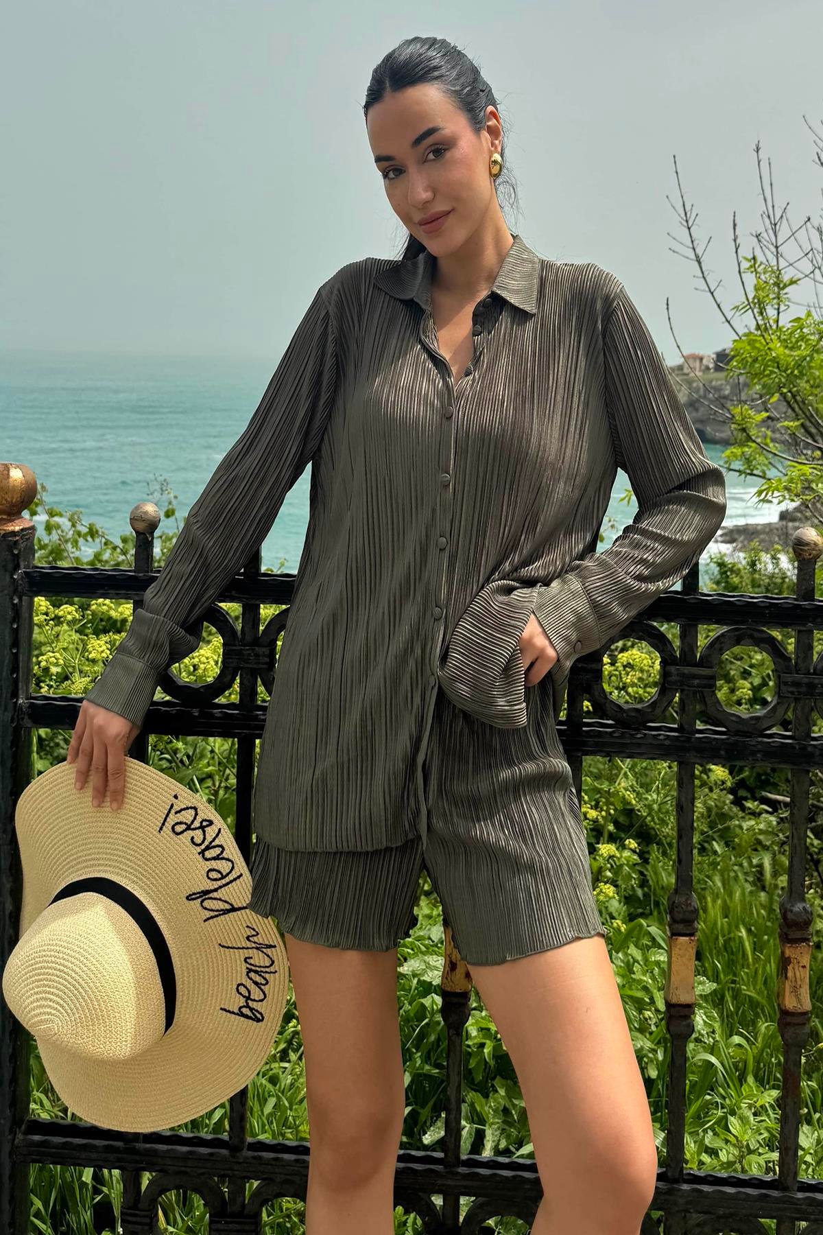 For You Woman 2 li Piliseli Gömlek Şort Yeşil Takım  For You Woman 2'li Piliseli Gömlek Şort Yeşil Takım