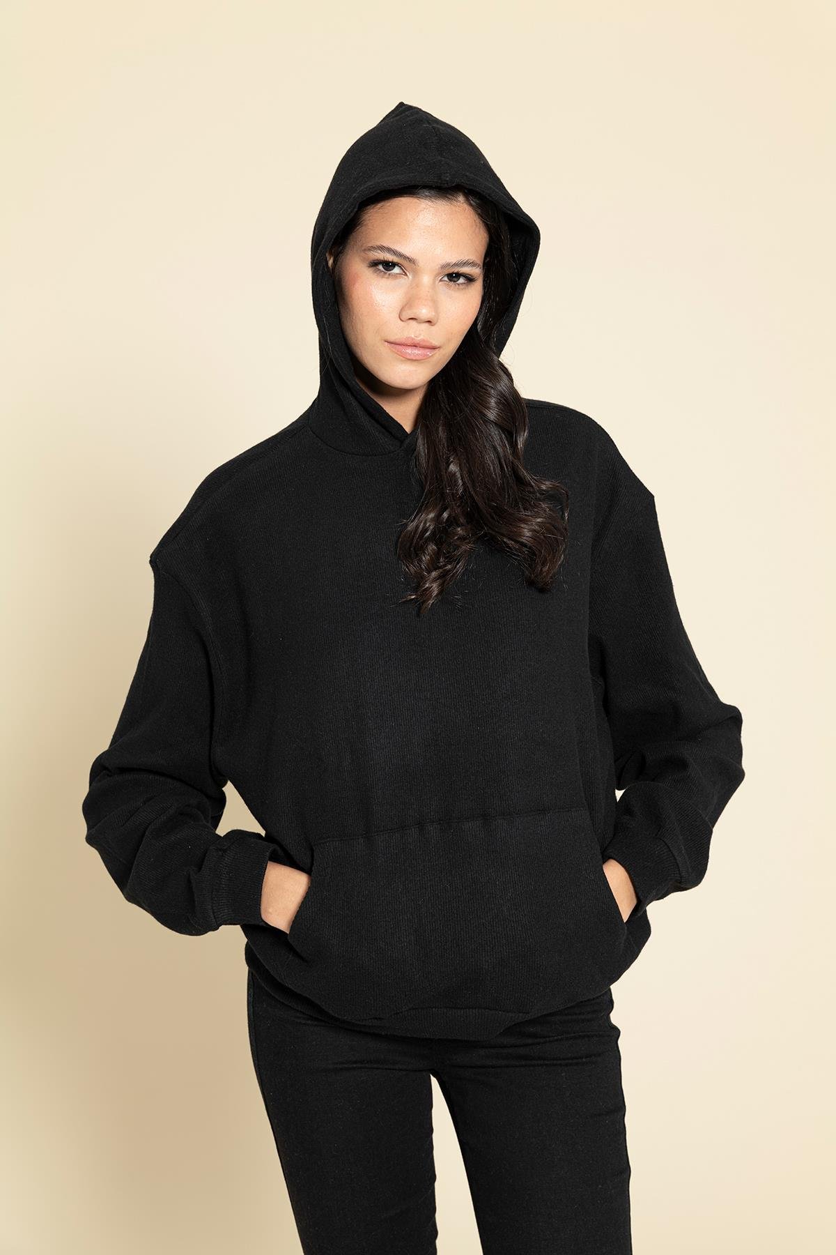Oversize Kanguru Cepli Siyah Sweatshirt  For You Woman Oversize Kanguru Cepli Siyah Sweatshirt
