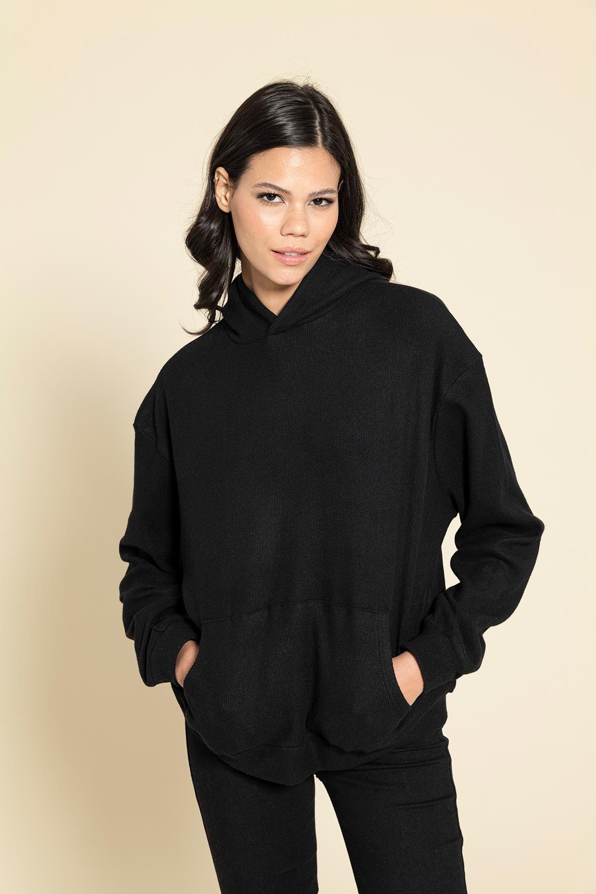 Oversize Kanguru Cepli Siyah Sweatshirt  For You Woman Oversize Kanguru Cepli Siyah Sweatshirt
