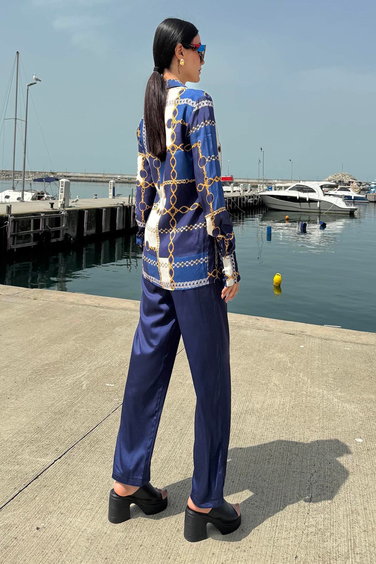 Now Moda 3'lü Saten Zincir Desenli Bustiyer Pantolon Lacivert Takım Now Moda 3'lü Saten Zincir Desenli Bustiyer Pantolon Lacivert Takım