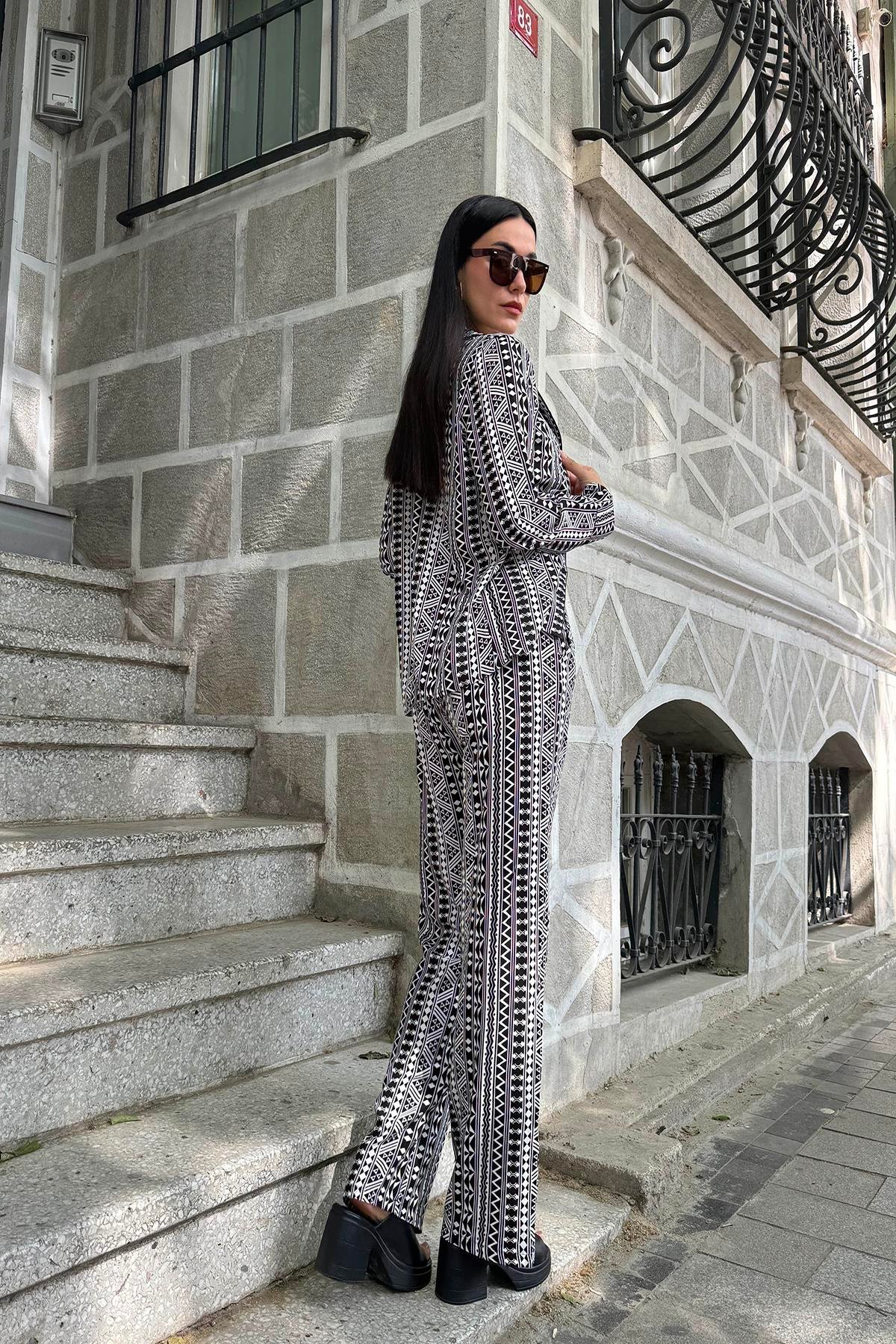 Now Moda 3'lü Viskon Desenli Bustiyer Pantolon Siyah Takım Now Moda 3'lü Viskon Desenli Bustiyer Pantolon Siyah Takım