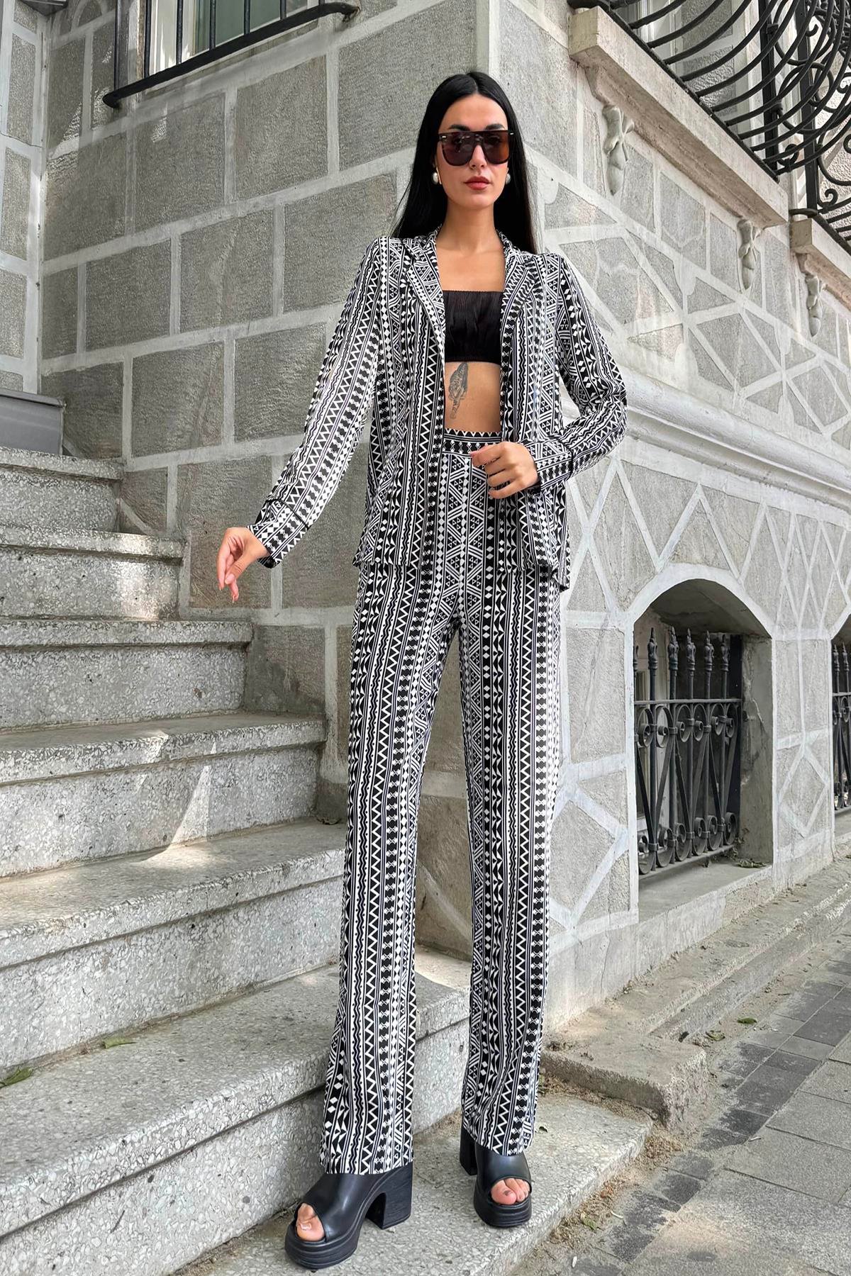 Now Moda 3'lü Viskon Desenli Bustiyer Pantolon Siyah Takım Now Moda 3'lü Viskon Desenli Bustiyer Pantolon Siyah Takım