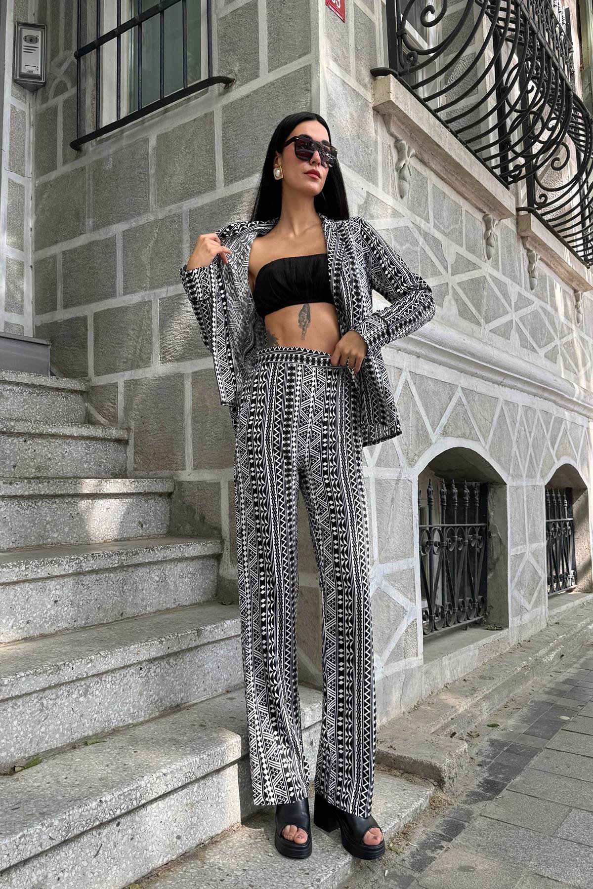 Now Moda 3'lü Viskon Desenli Bustiyer Pantolon Siyah Takım Now Moda 3'lü Viskon Desenli Bustiyer Pantolon Siyah Takım