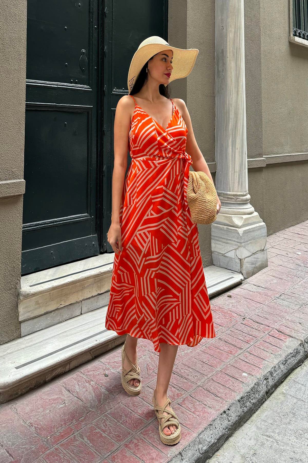 Now Moda Askılı Kruvaze Desenli Uzun Turuncu Elbise Now Moda Askılı Kruvaze Desenli Uzun Turuncu Elbise